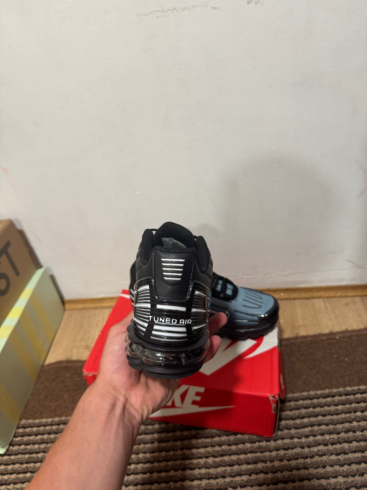 Nike Air max Plus 3 Broj 42(Odmah dostupno)
