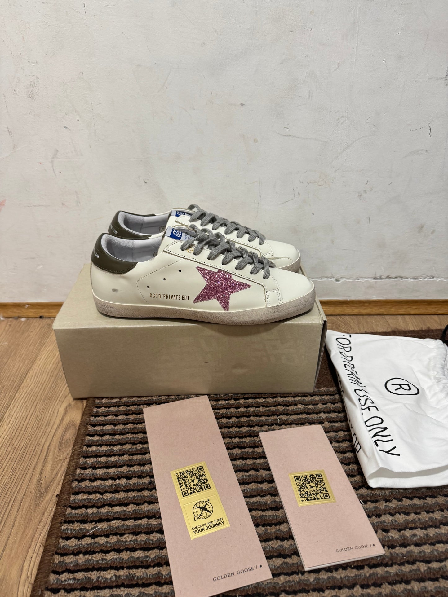 Golden Goose Broj 42(Odmah dostupno)