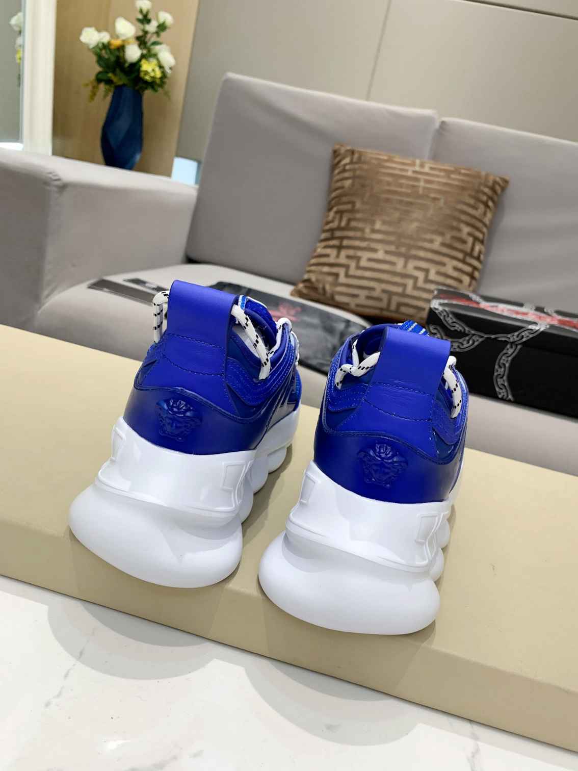 Versace Chain Reaction