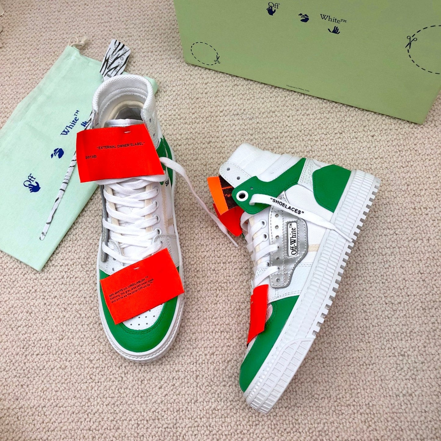 OFF-WHITE Court