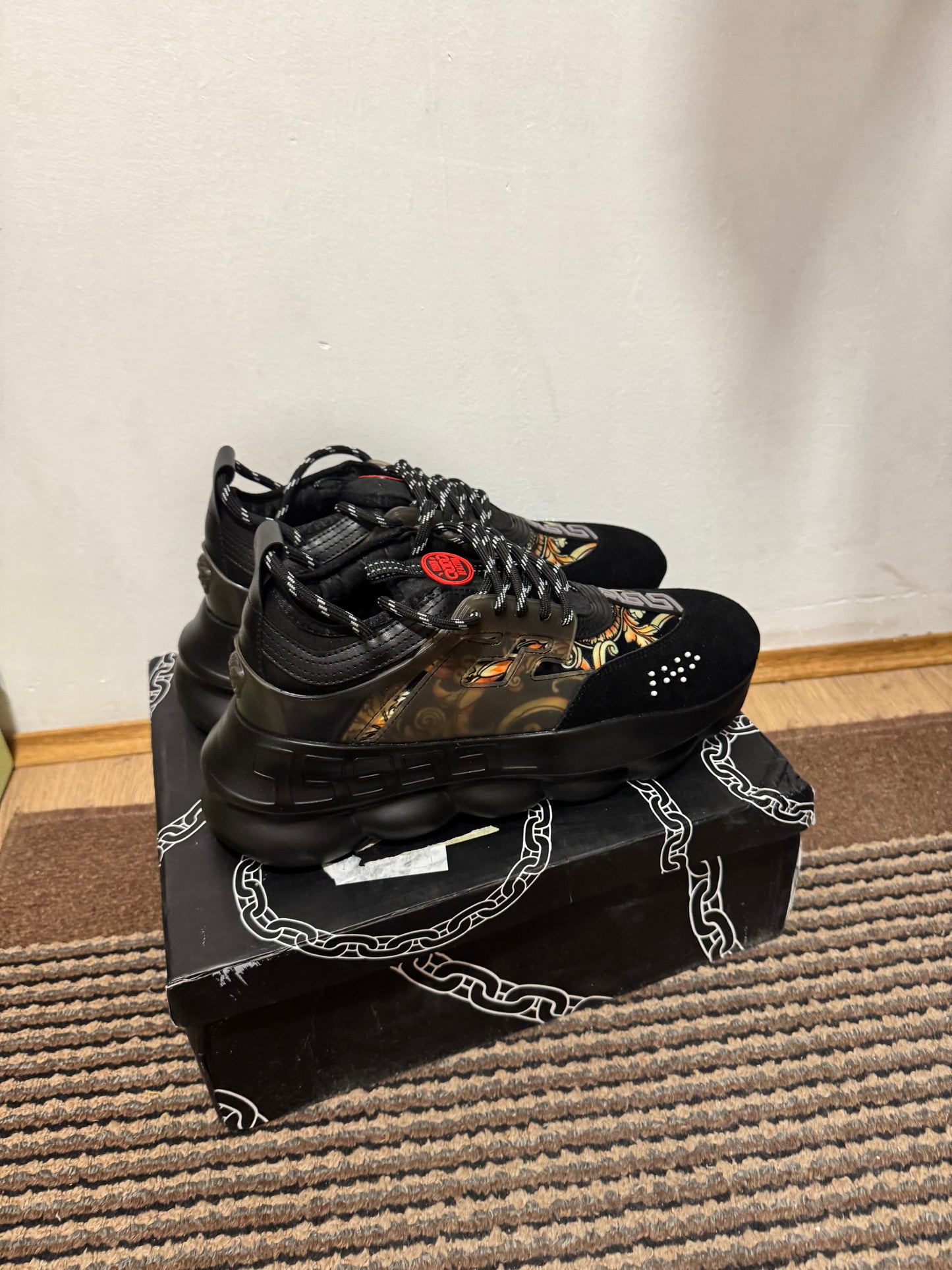 Versace Broj 46(Odmah dostupno)