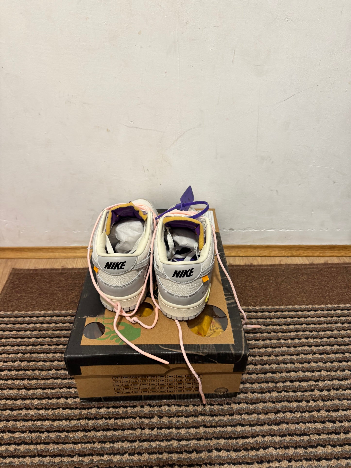 Off White dunk Lot 24 Broj 38(Odmah dostupno)