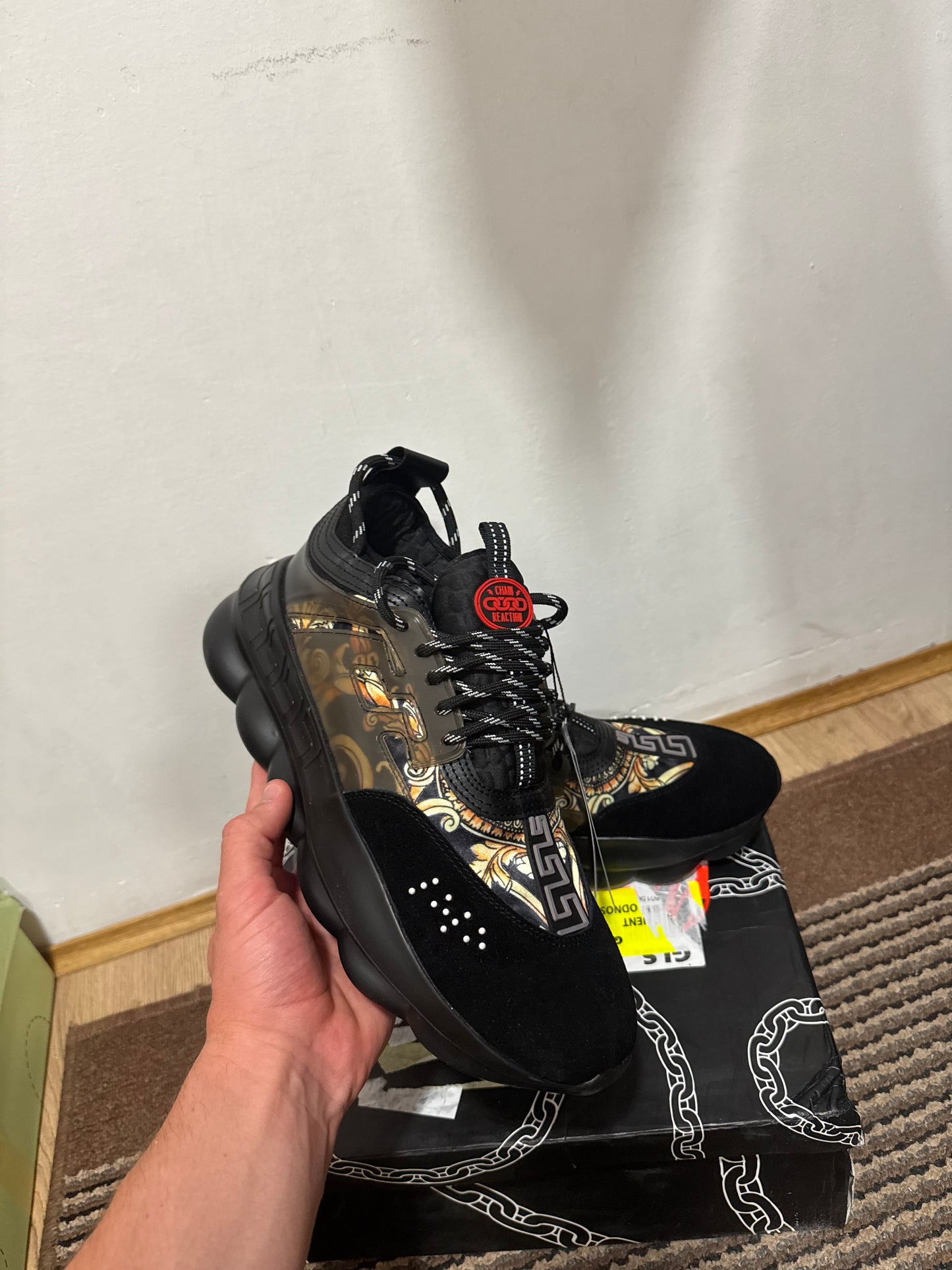 Versace Broj 46(Odmah dostupno)