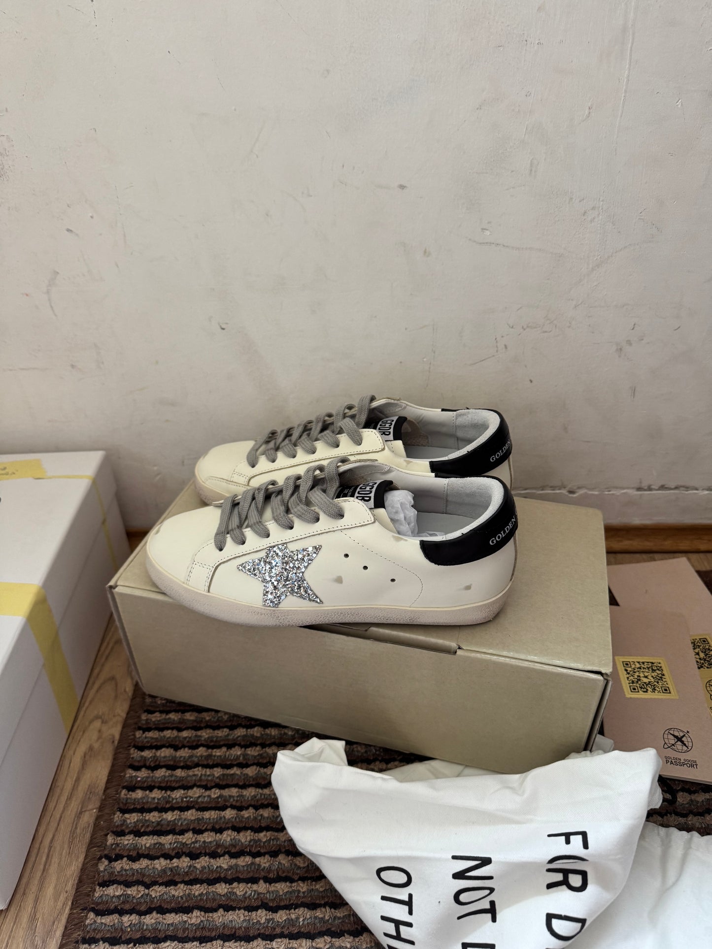 Golden Goose Broj 37(Odmah dostupno)