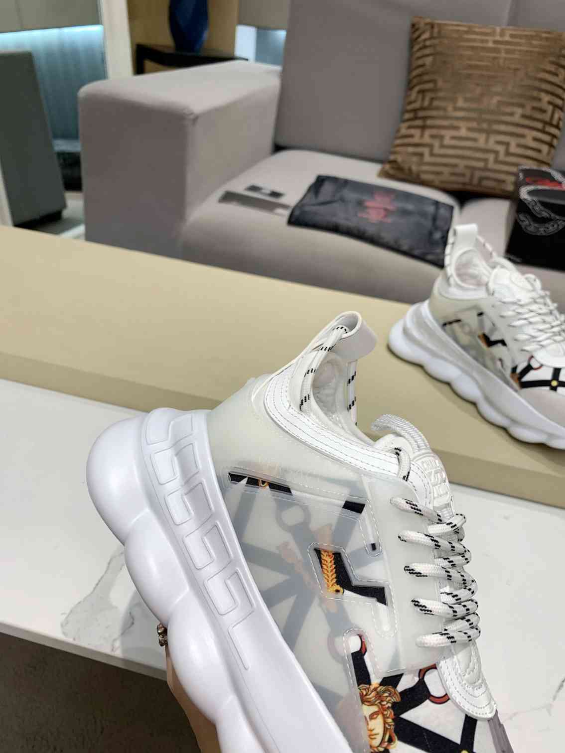 Versace Chain Reaction
