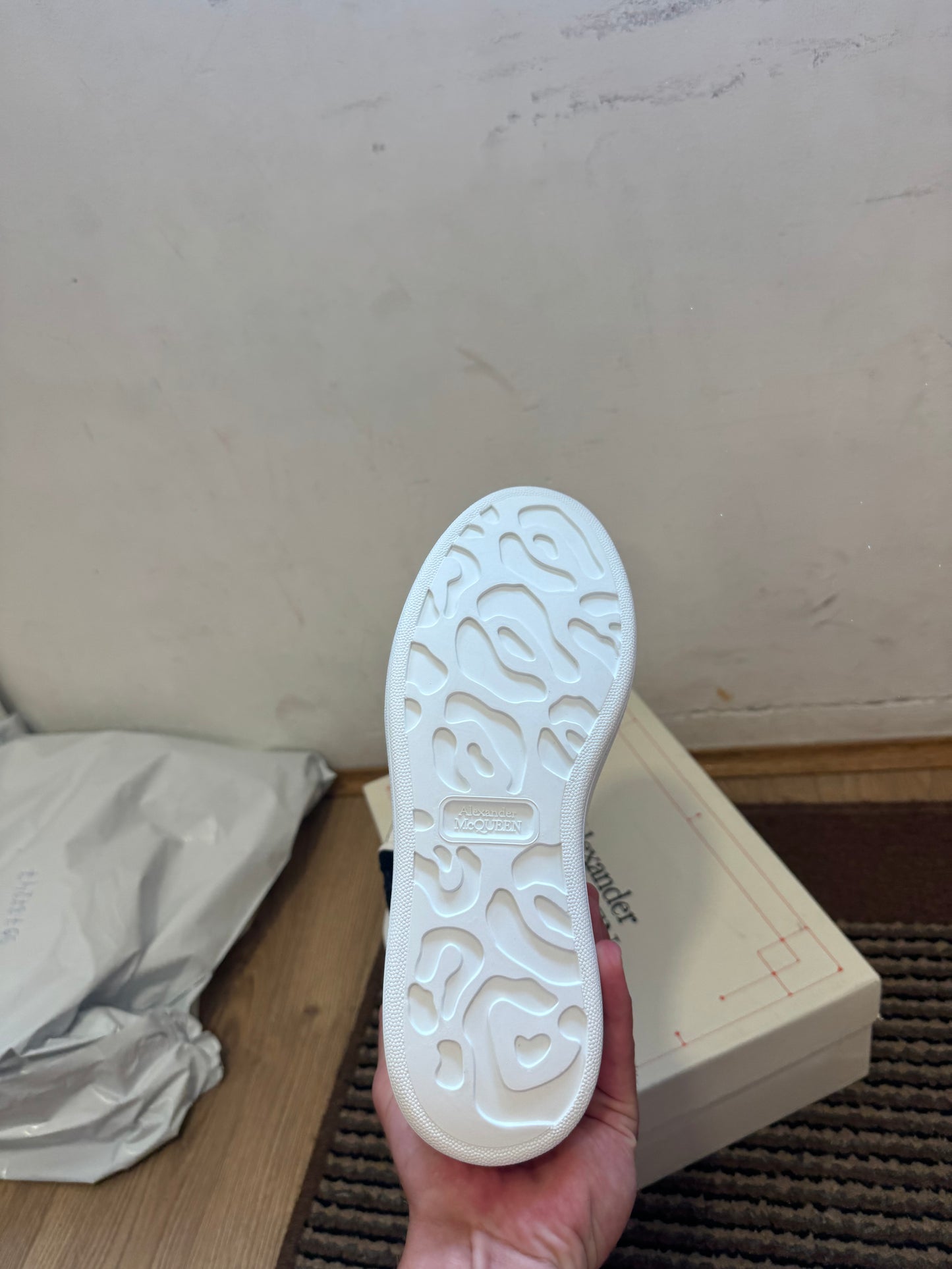 Alexander McQueen Broj 37(Odmah Dostupno)