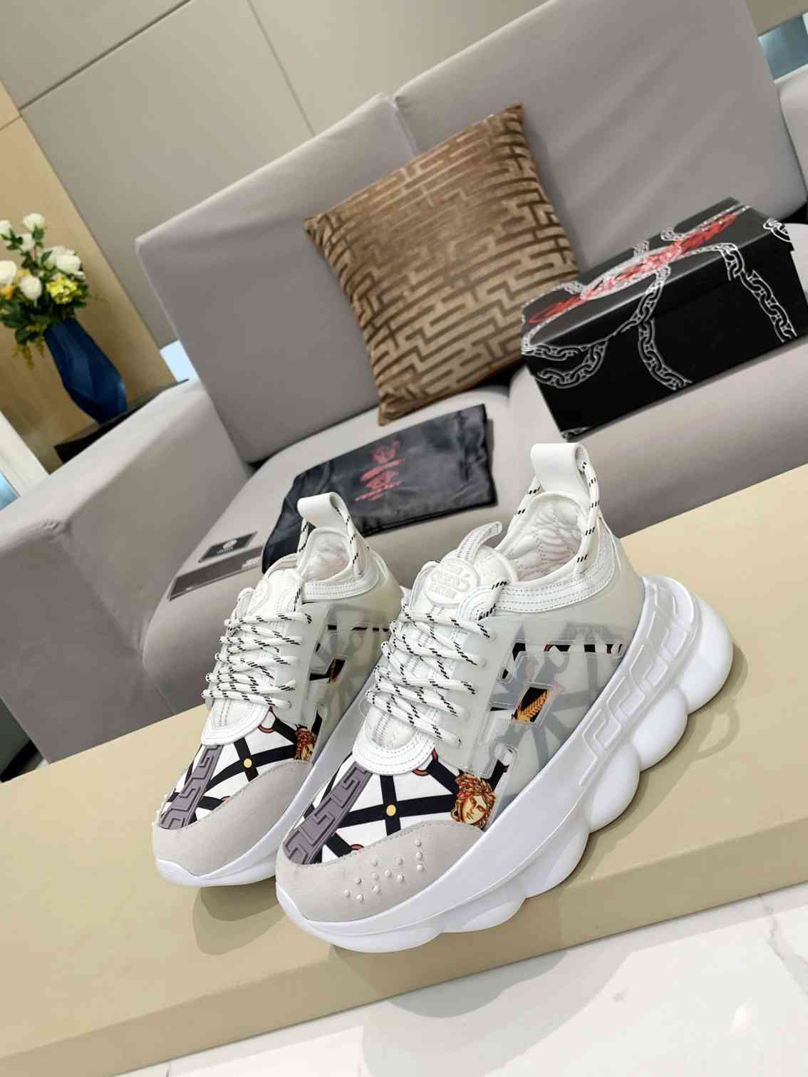 Versace Chain Reaction