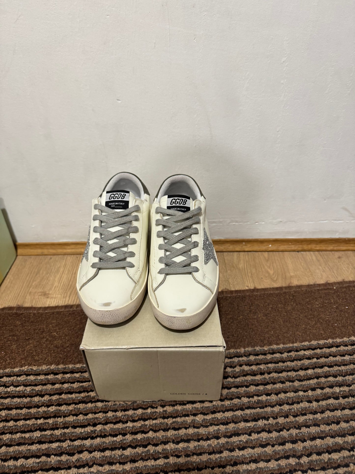 Golden Goose Broj 41(Odmah dostupno)