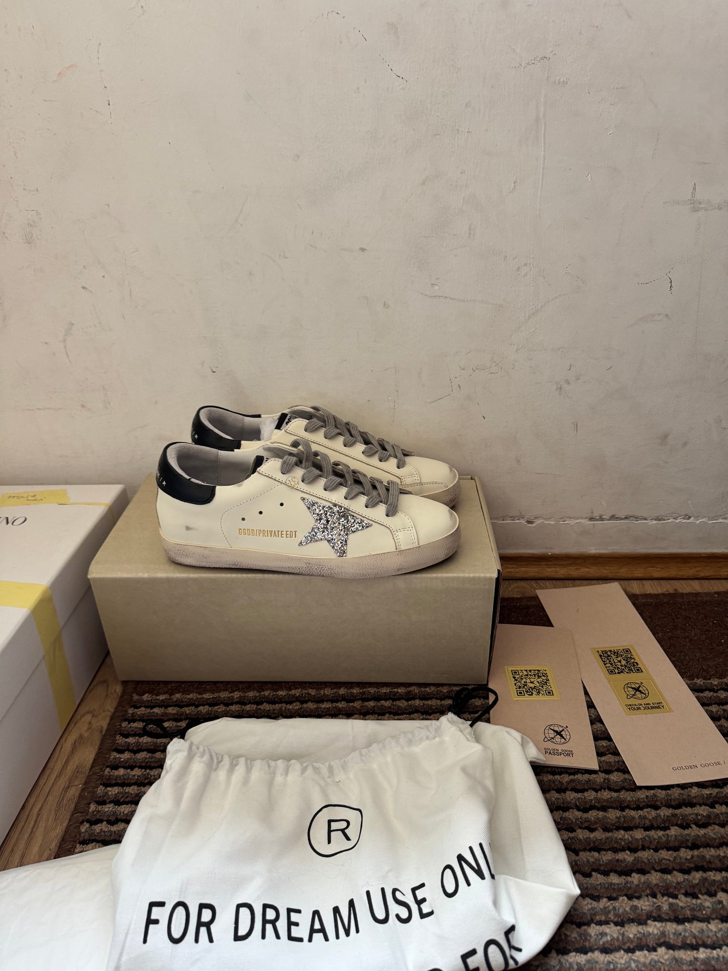 Golden Goose Broj 37(Odmah dostupno)