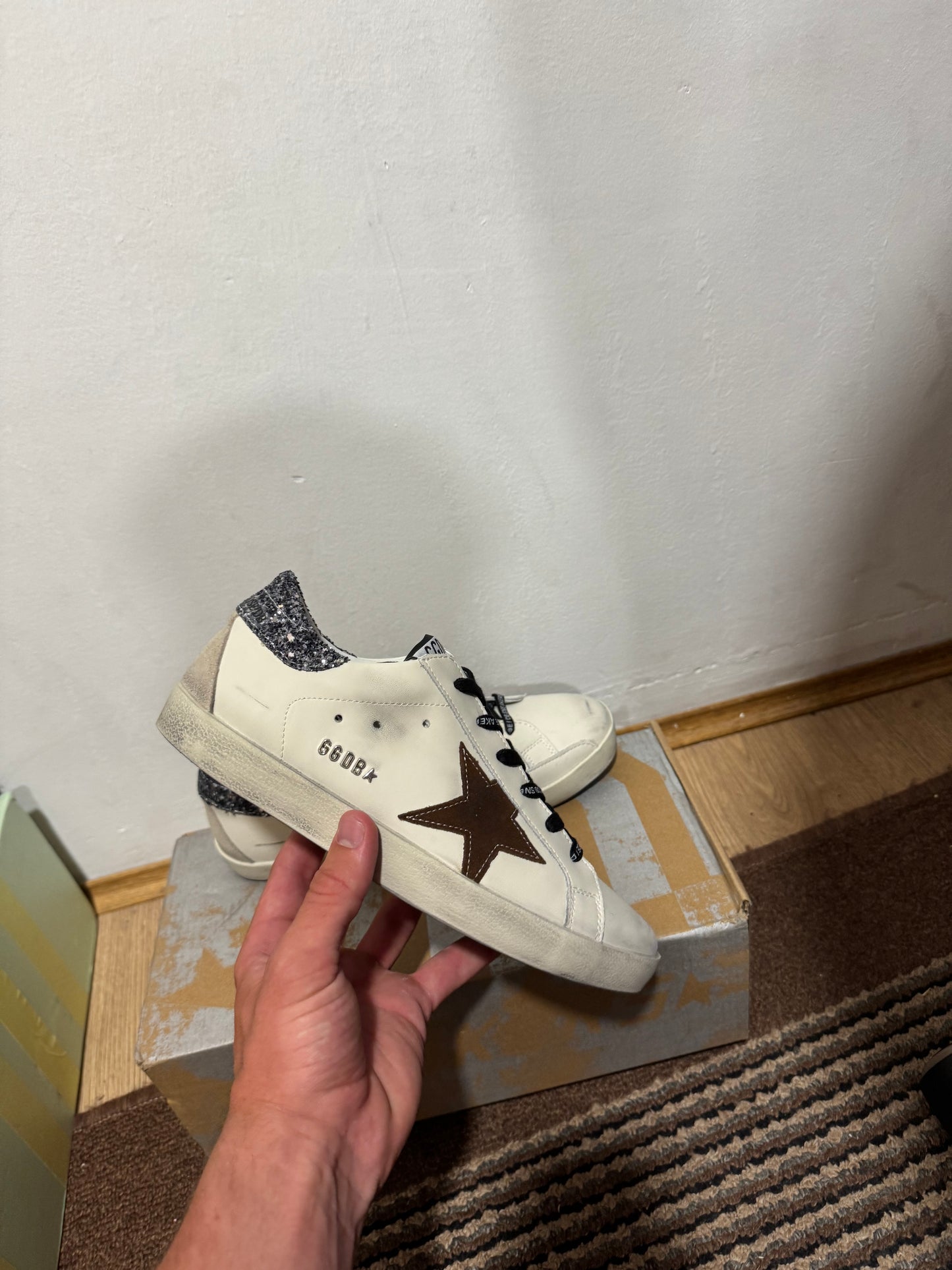 Golden Goose Broj 40(Odmah dostupno)