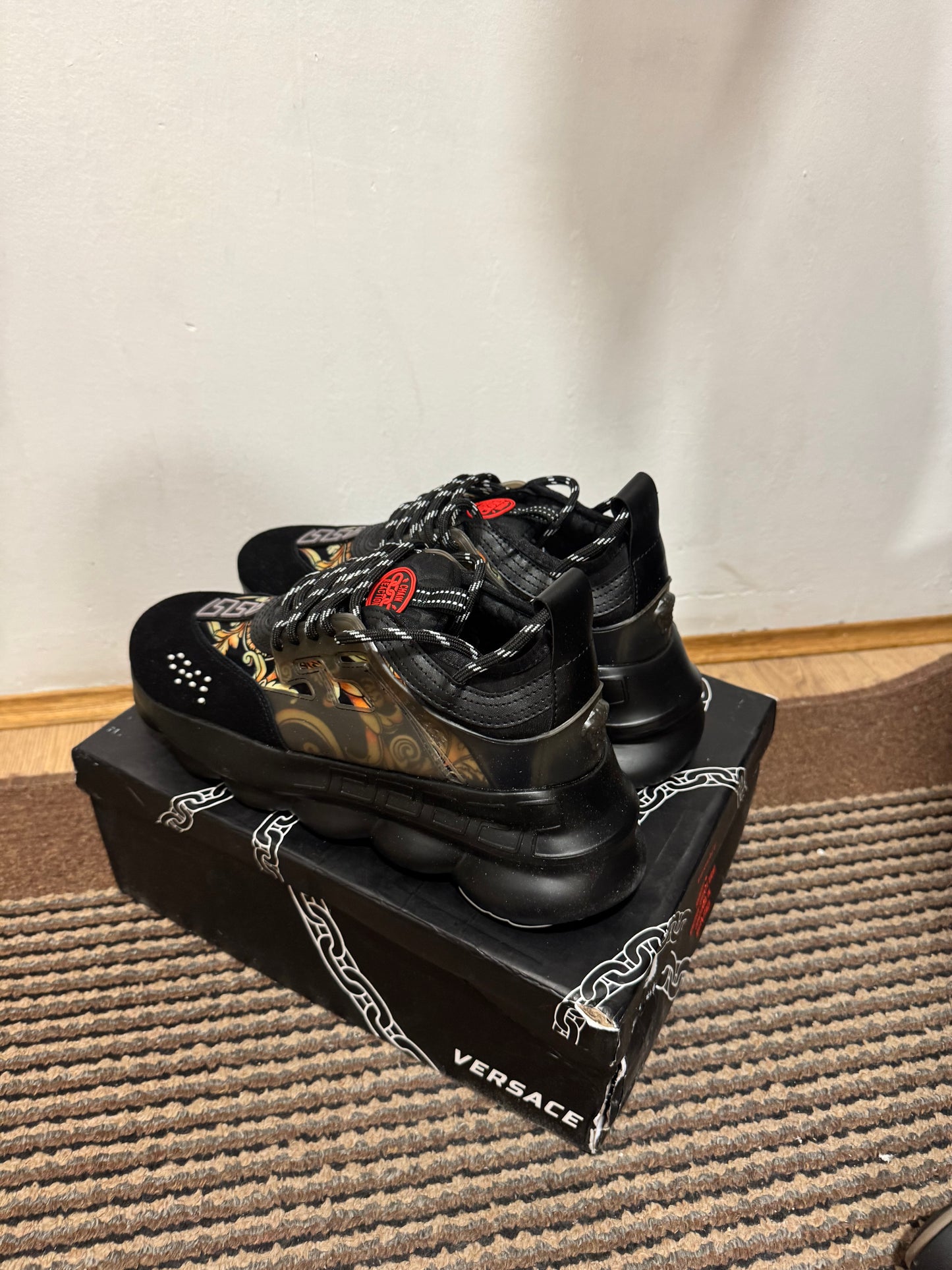 Versace Broj 46(Odmah dostupno)
