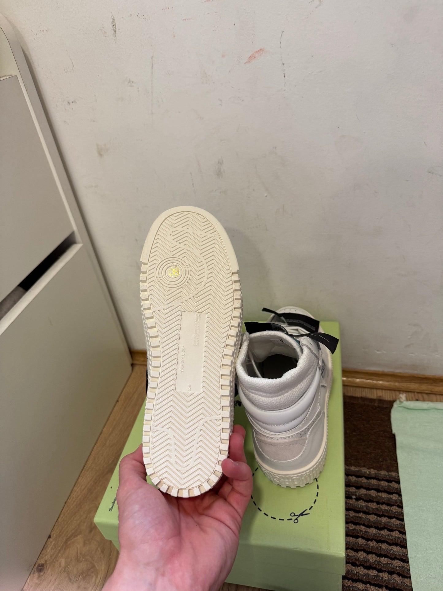 Off White Court Broj 43(Odmah dostupno)