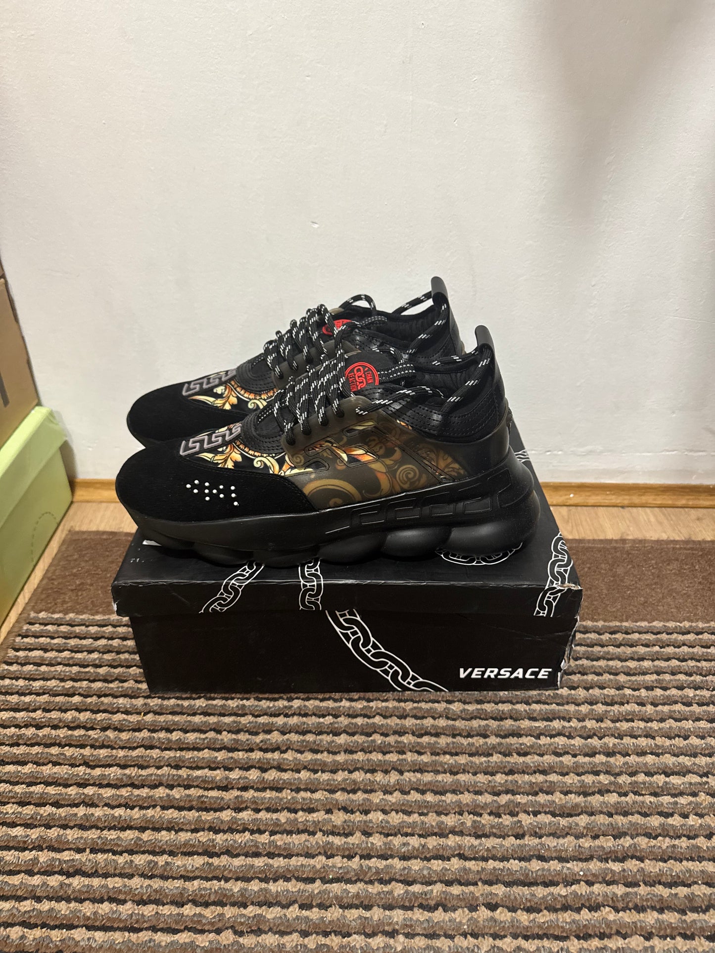 Versace Broj 46(Odmah dostupno)