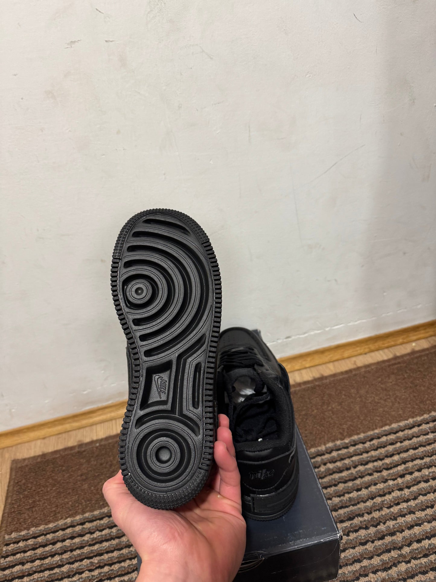 Nike Air Force Broj 40 (Odmah dostupno)