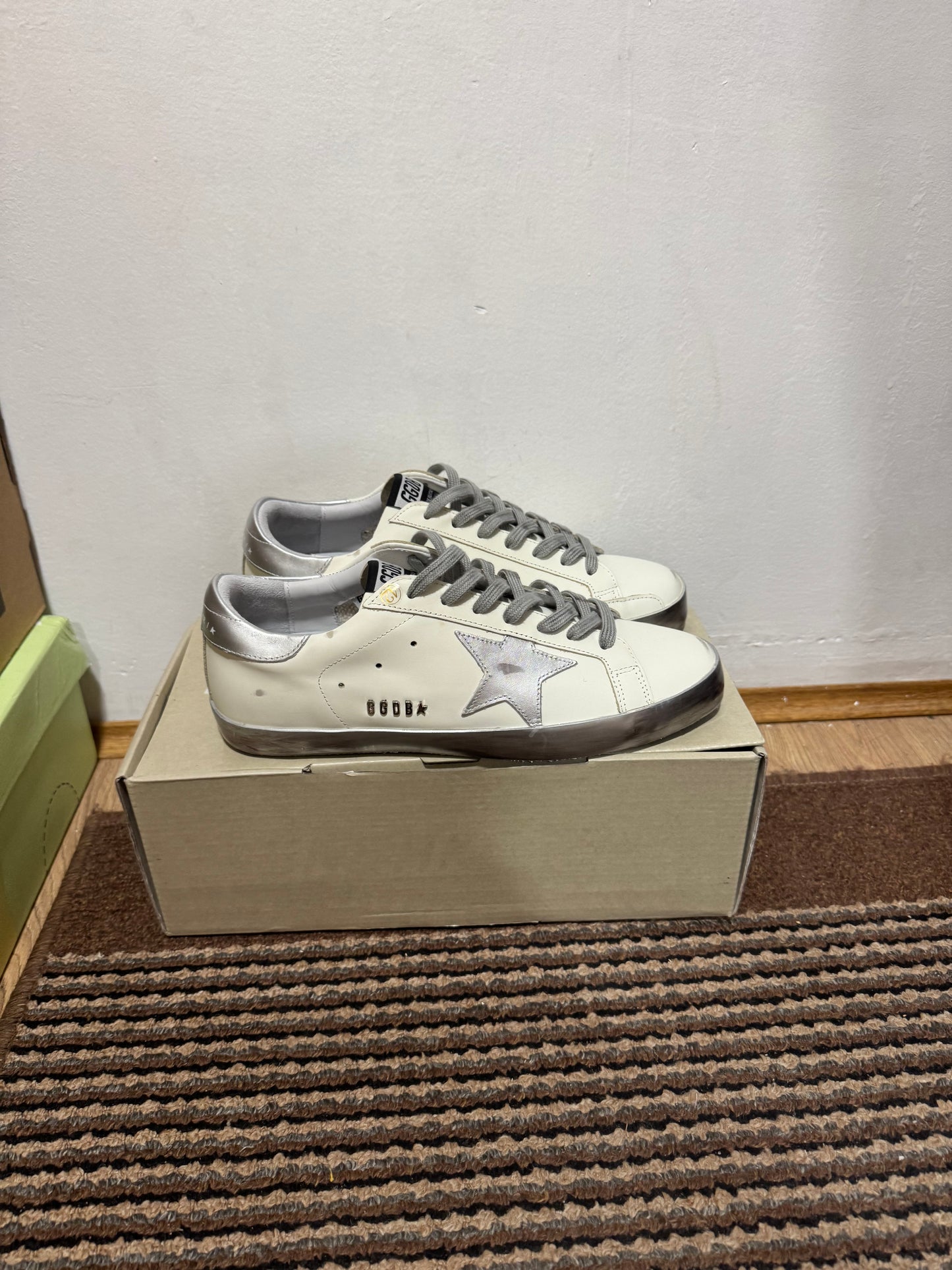 Golden Goose Broj 42(Odmah dostupno)