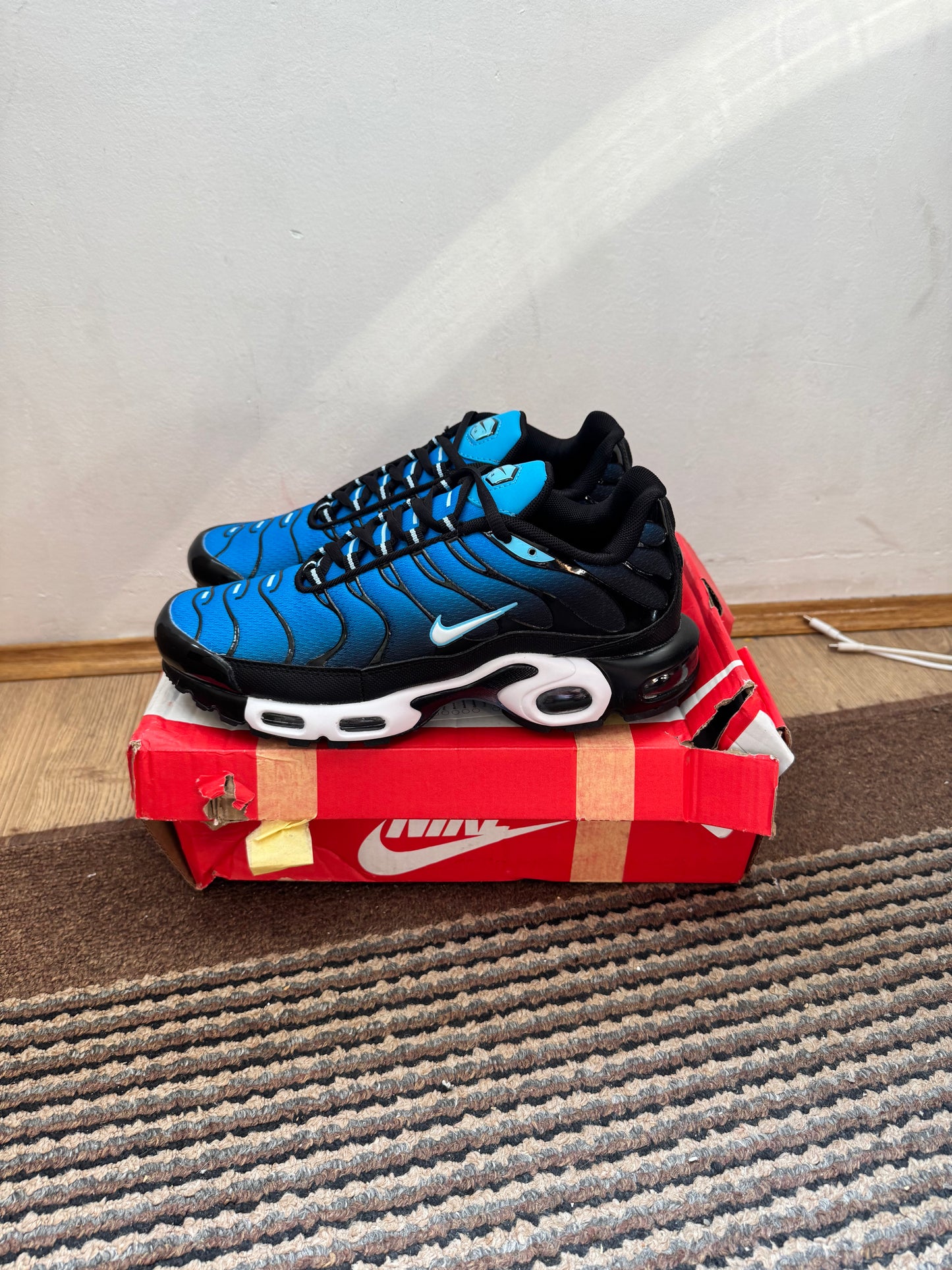 Nike Air max Broj 42(Odmah dostupno)