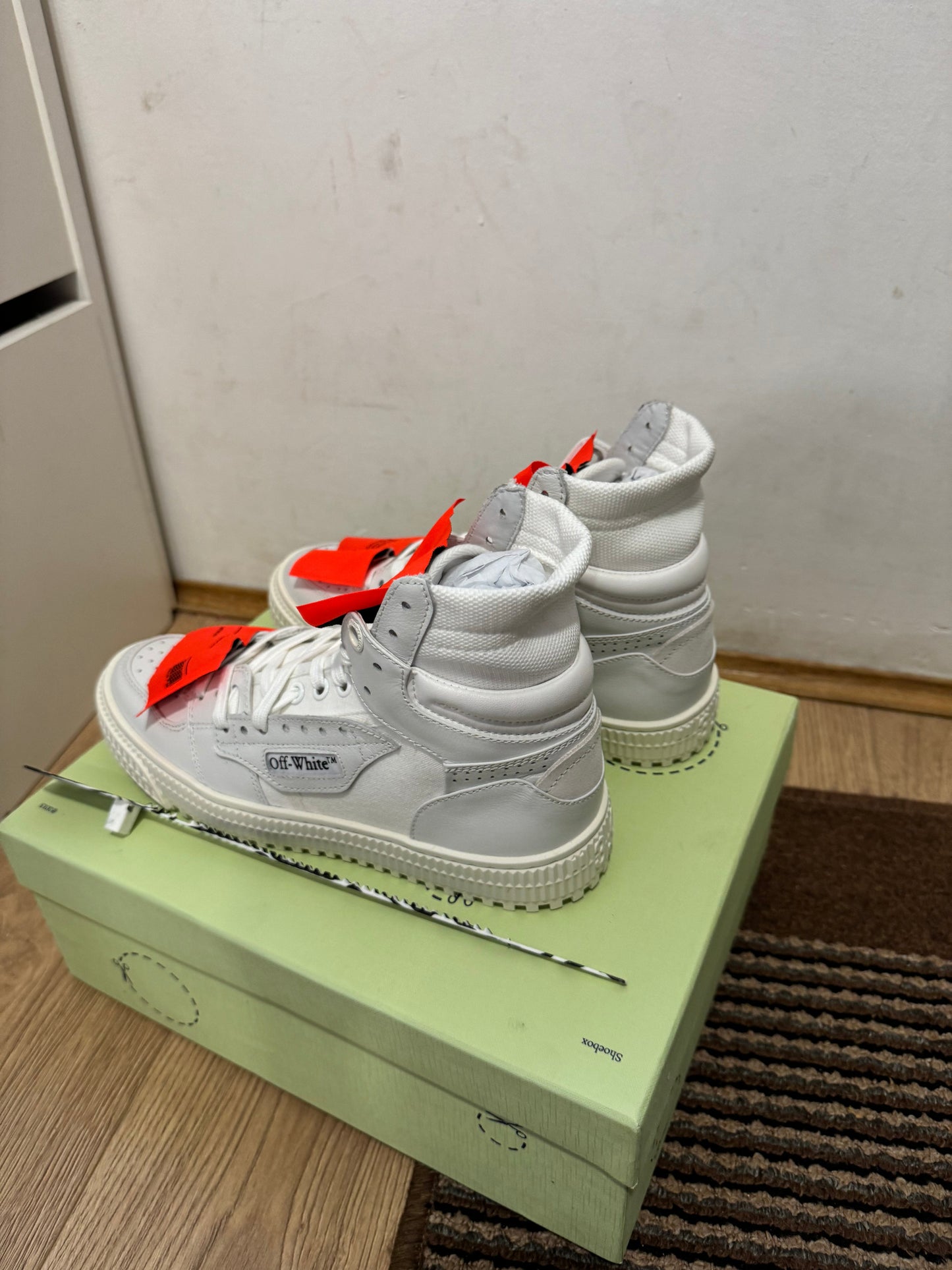 Off White Court Broj 39, 40 (Odmah dostupno)