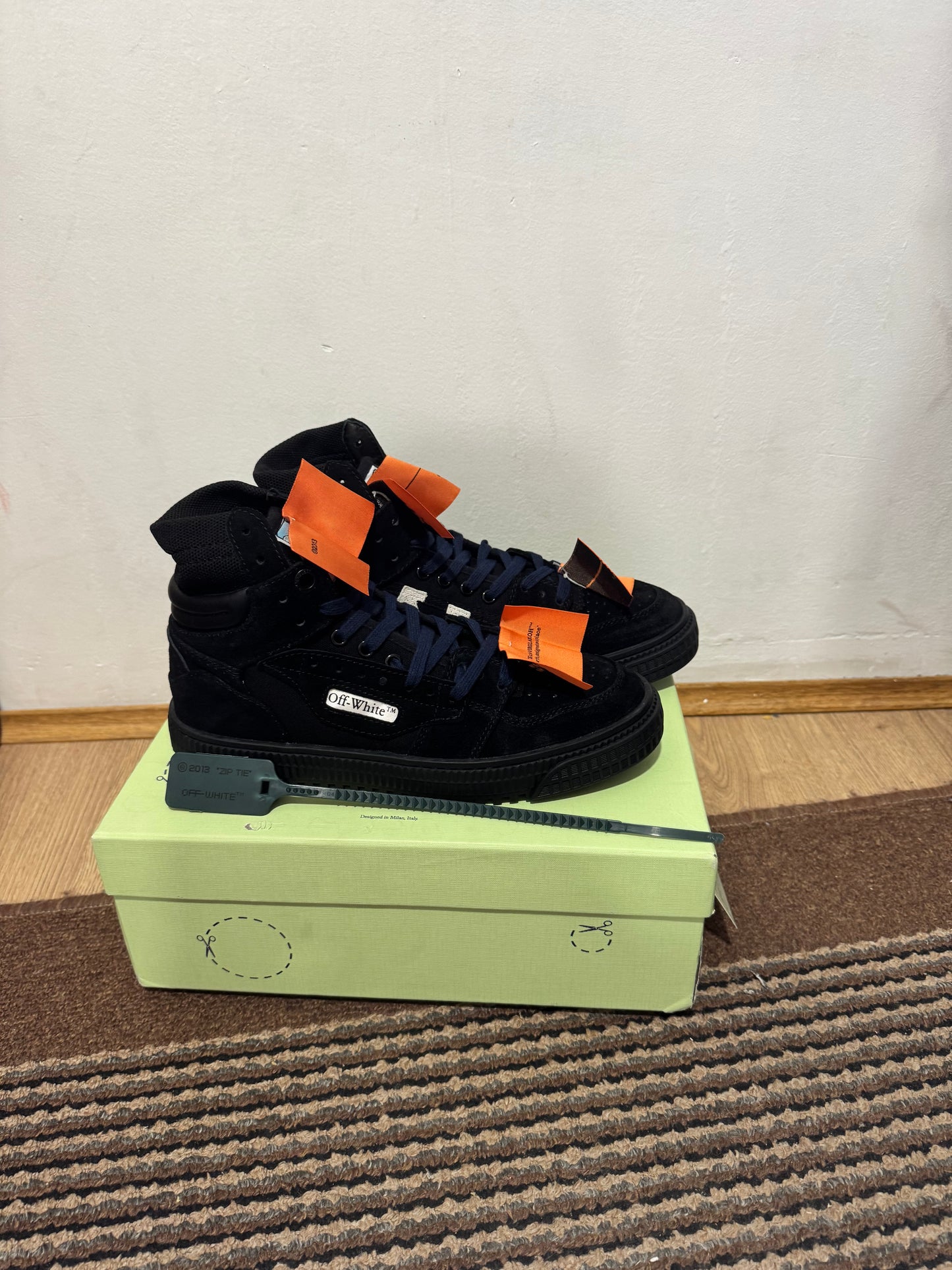 Off White Court Broj 41(Odmah dostupno)