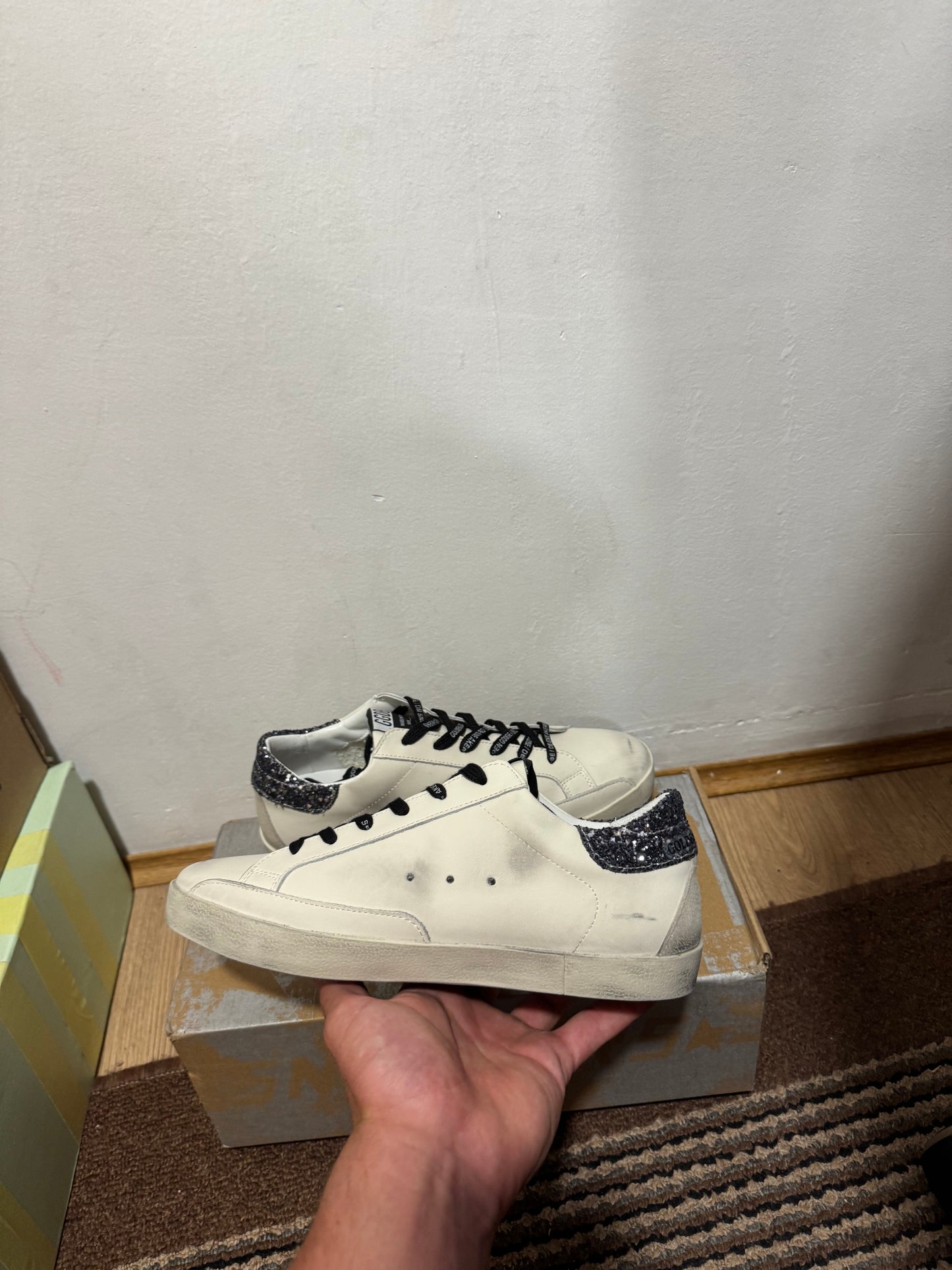Golden Goose Broj 40(Odmah dostupno)