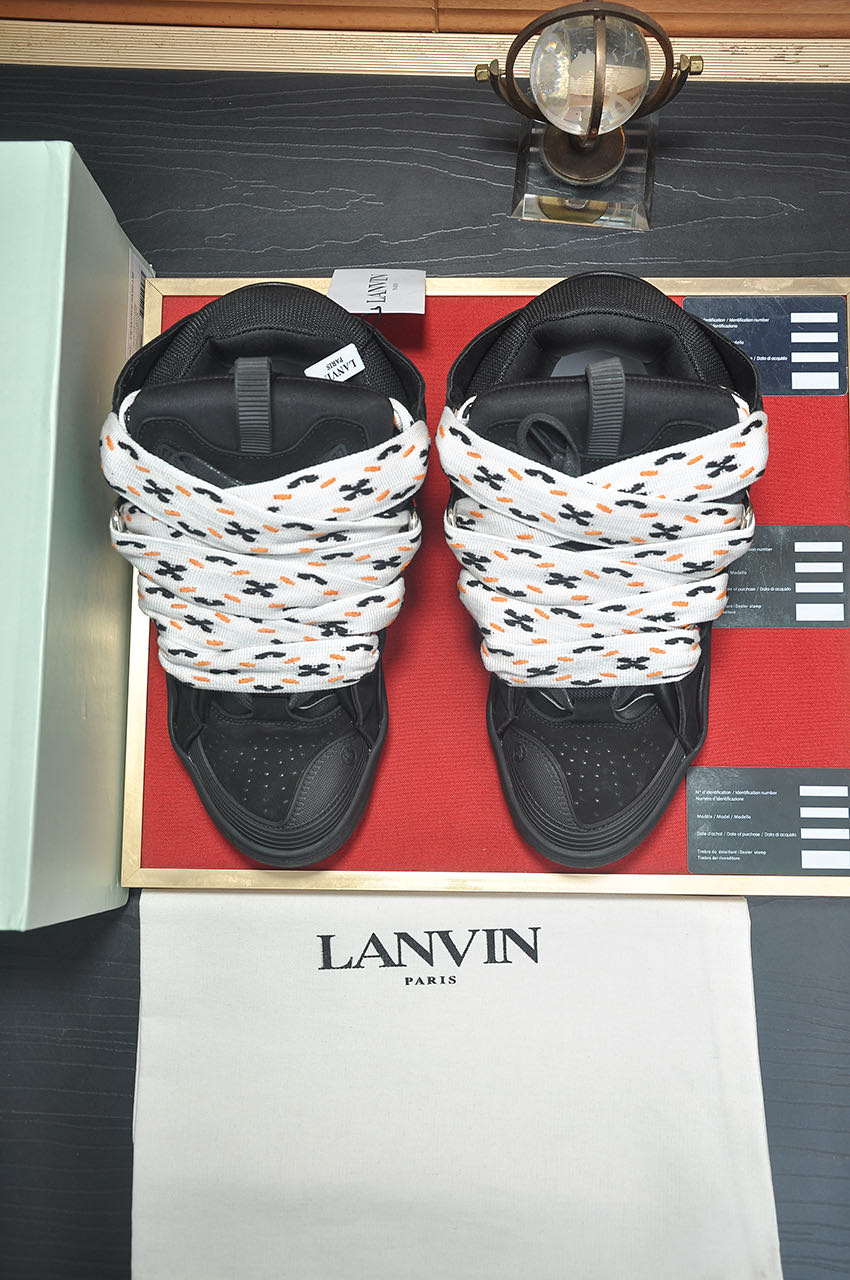 Lanvin Curb
