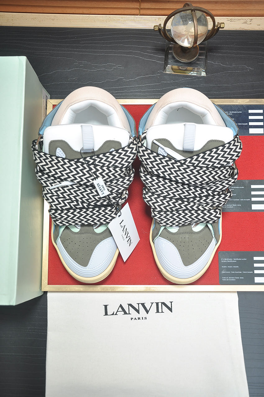 Lanvin Curb