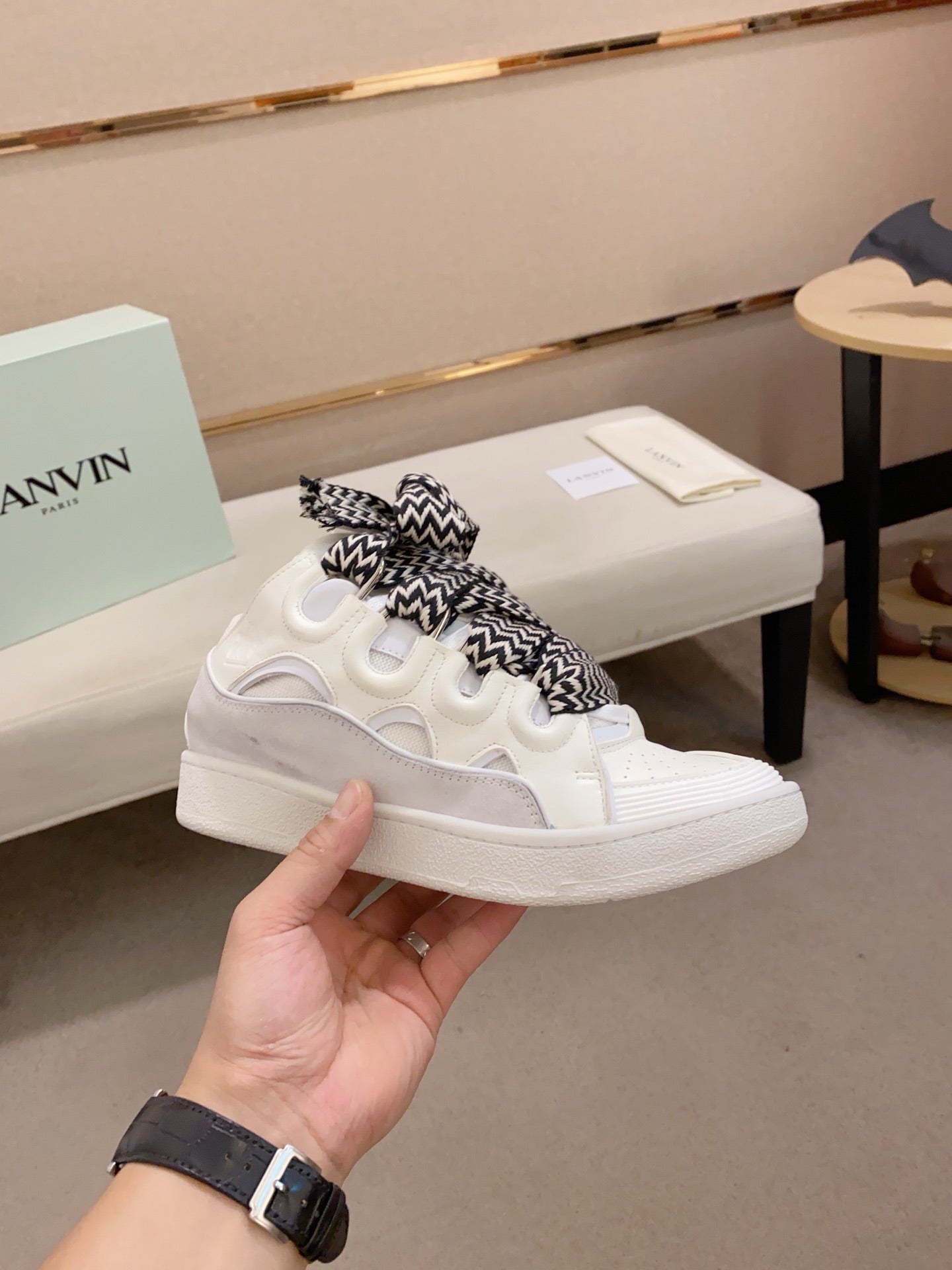 Lanvin Curb