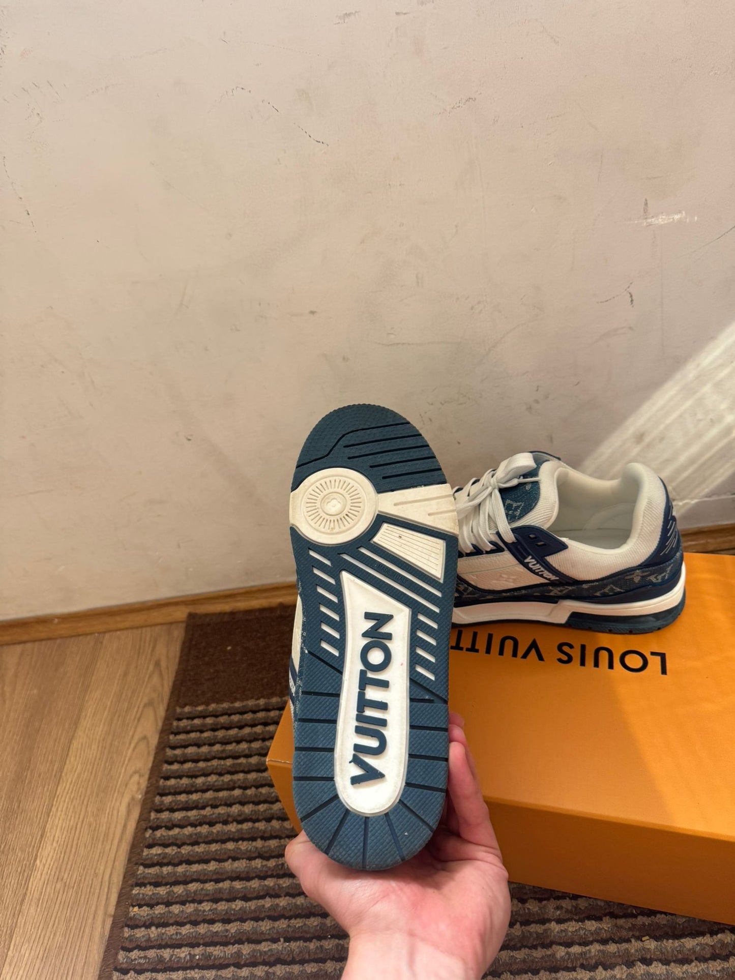 Lv Trainer Broj 42(Odmah dostupno)