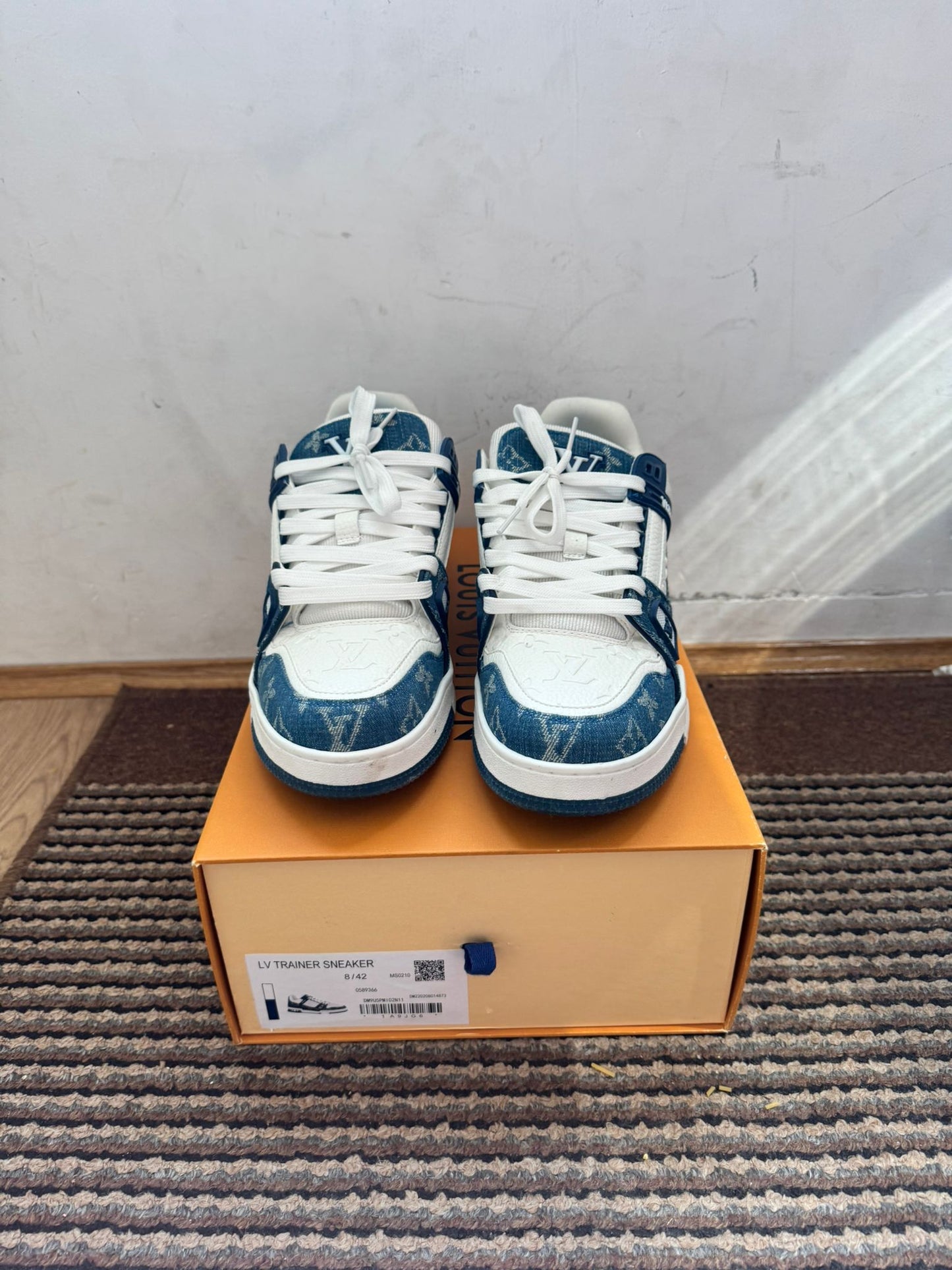 Lv Trainer Broj 42(Odmah dostupno)