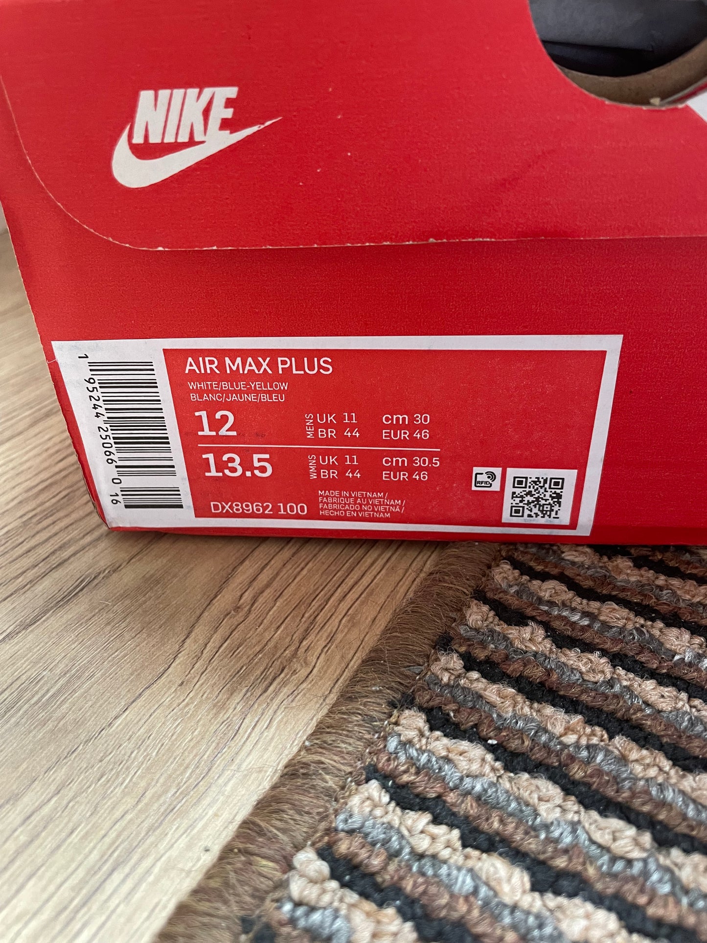 Nike Air max Plus Broj 45 (Odmah dostupne)