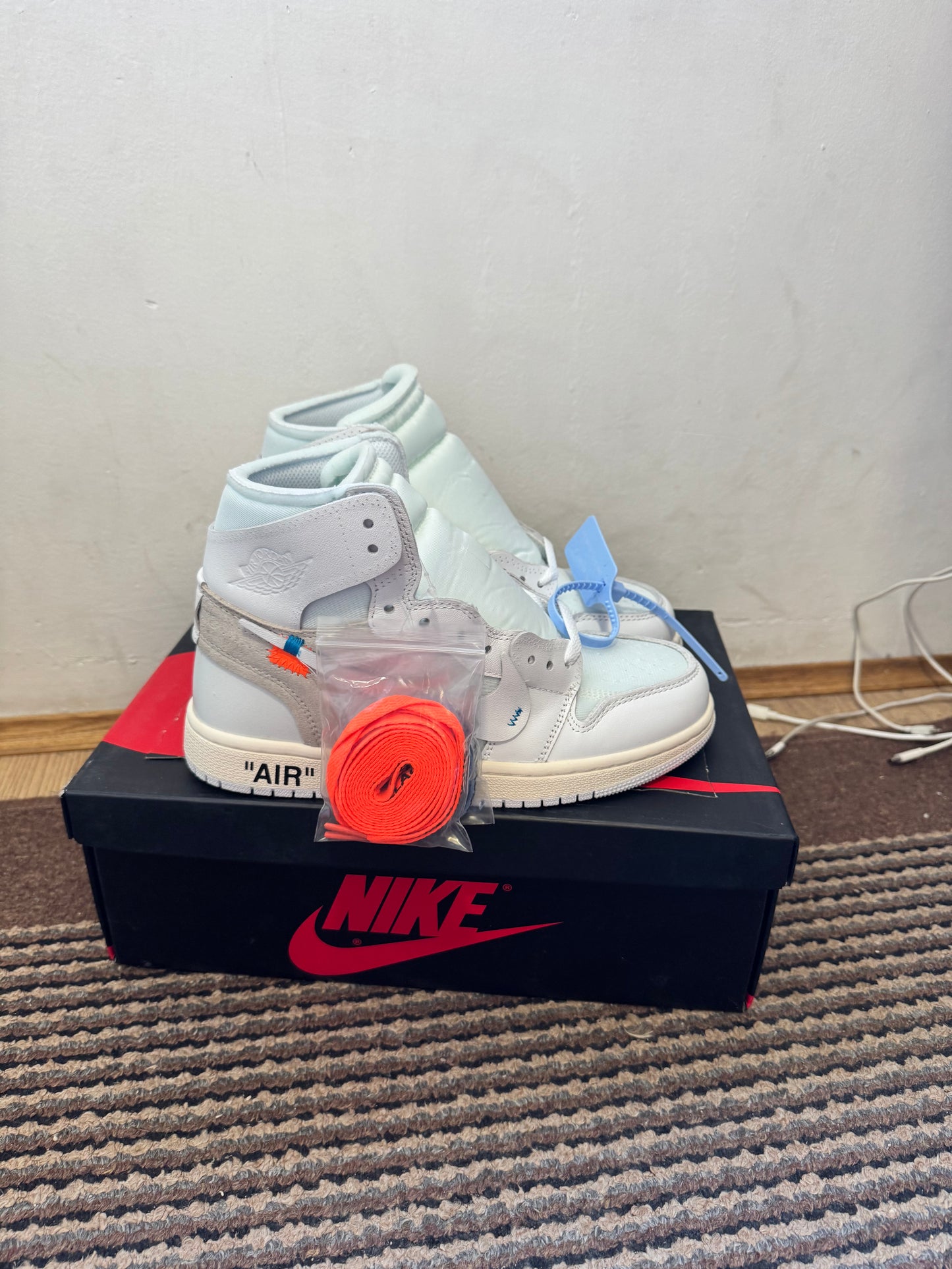 Jordan 1 High Off White Euro Broj 39(Odmah dostupno)