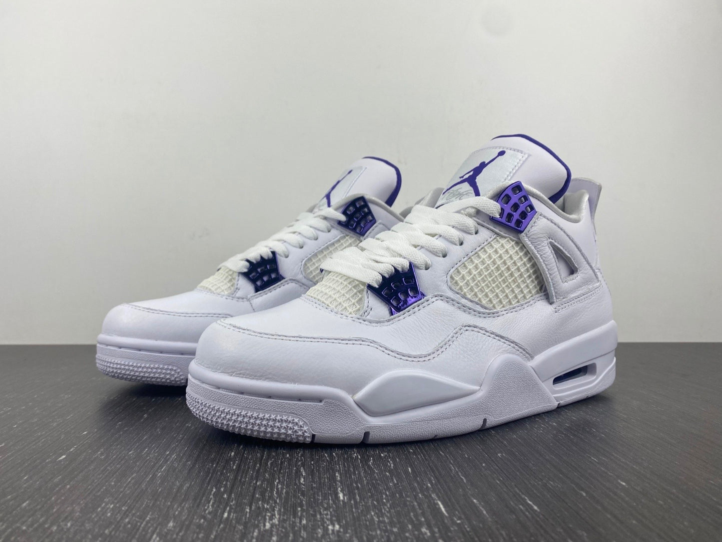 Jordan 4 Metalic Purple