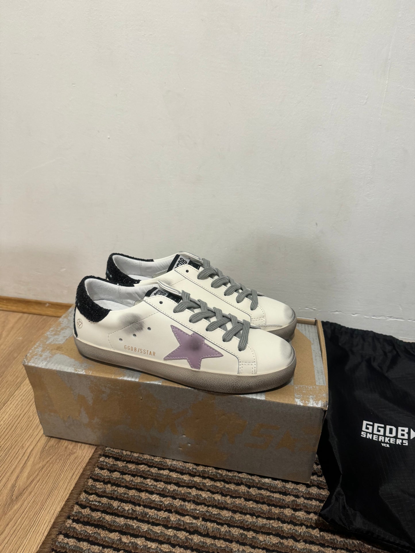 Golden Goose Broj 37 (Odmah dostupno)