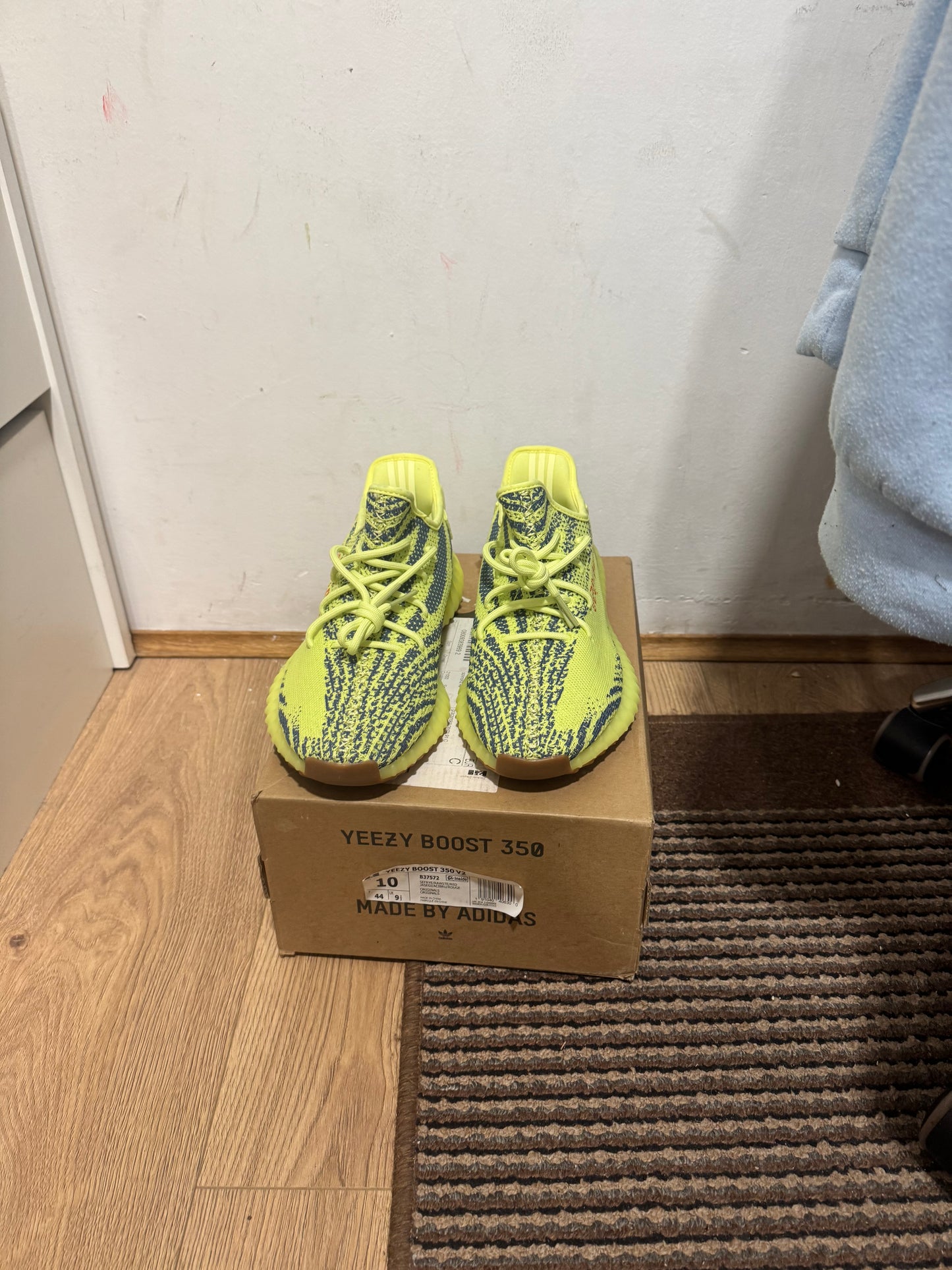 Yeezy 350 Semi Frozen Yellow Broj 45(Odmah dostupno)