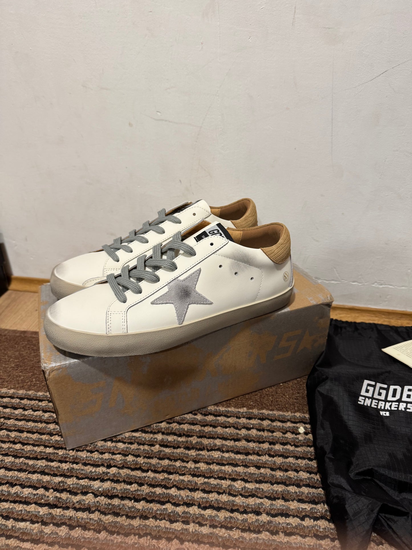 Golden Goose Broj 41,42(Odmah dostupno)