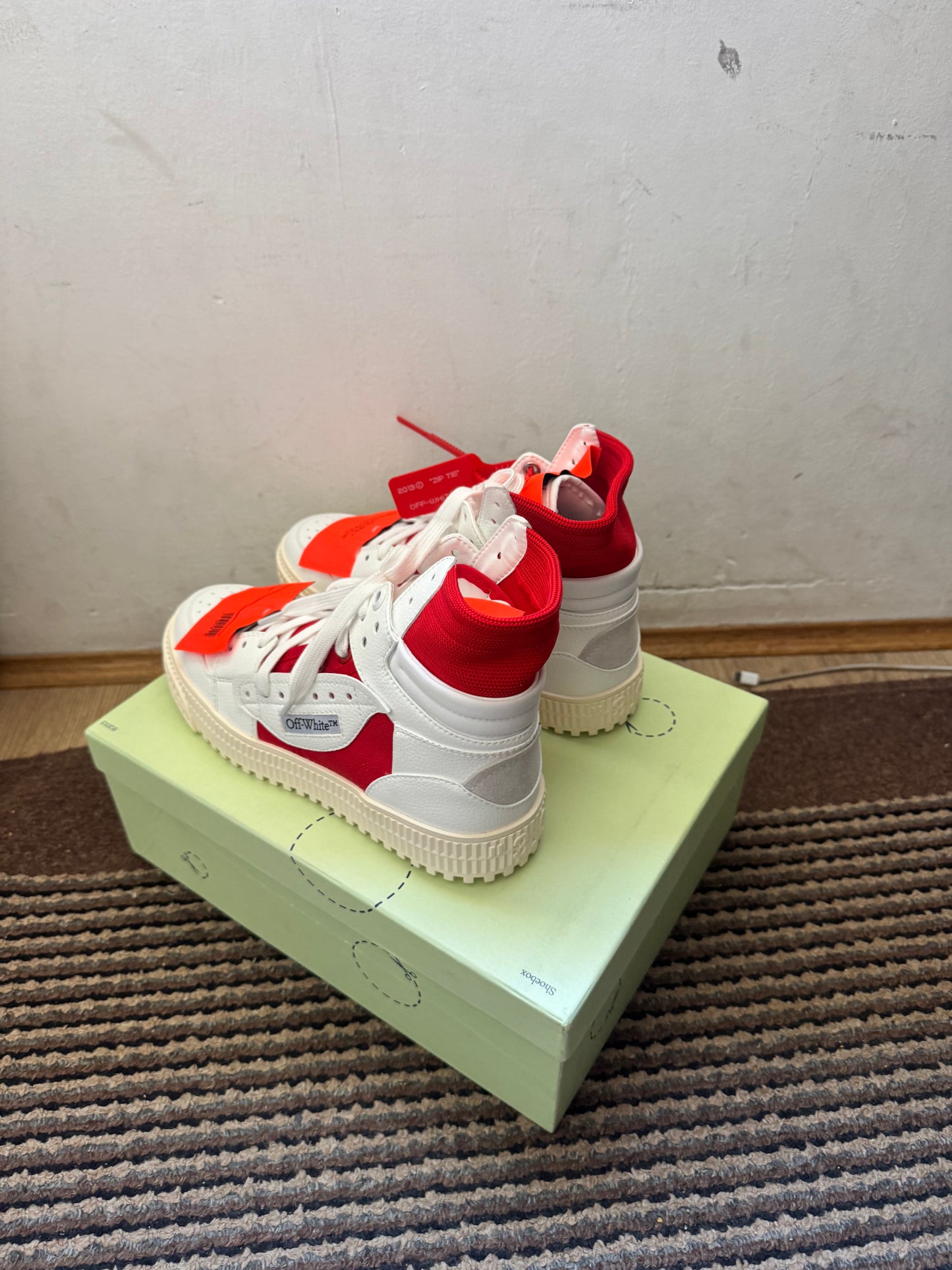 Off White Court Broj 40(Odmah dostupno)