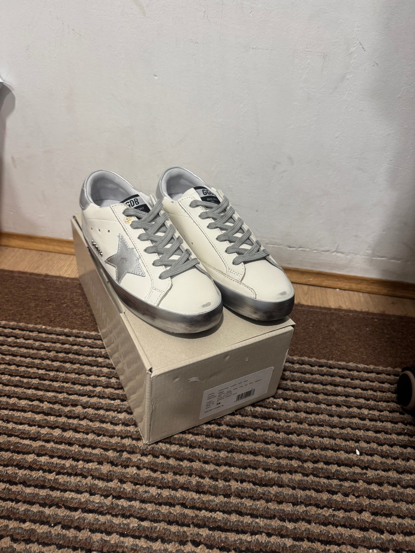 Golden Goose Broj 38(Odmah dostupno)