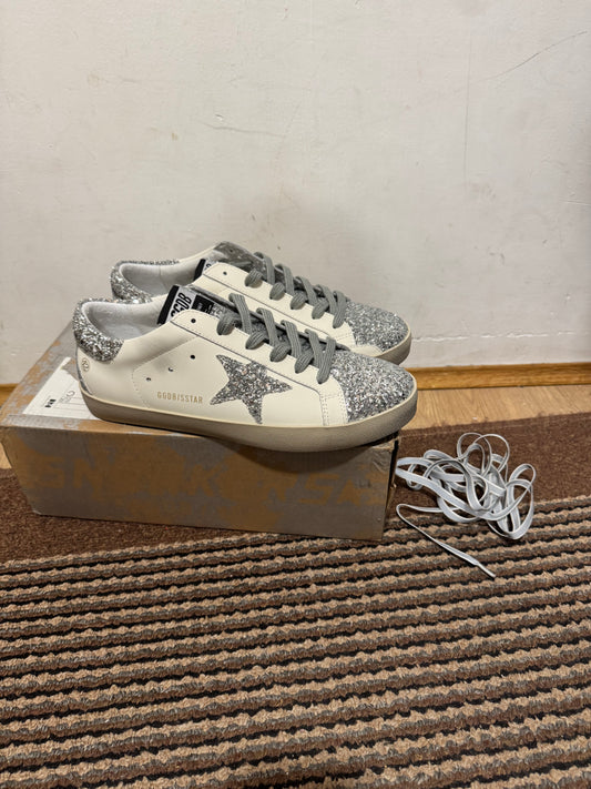 Golden Goose Broj 42 (Odmah dostupno)