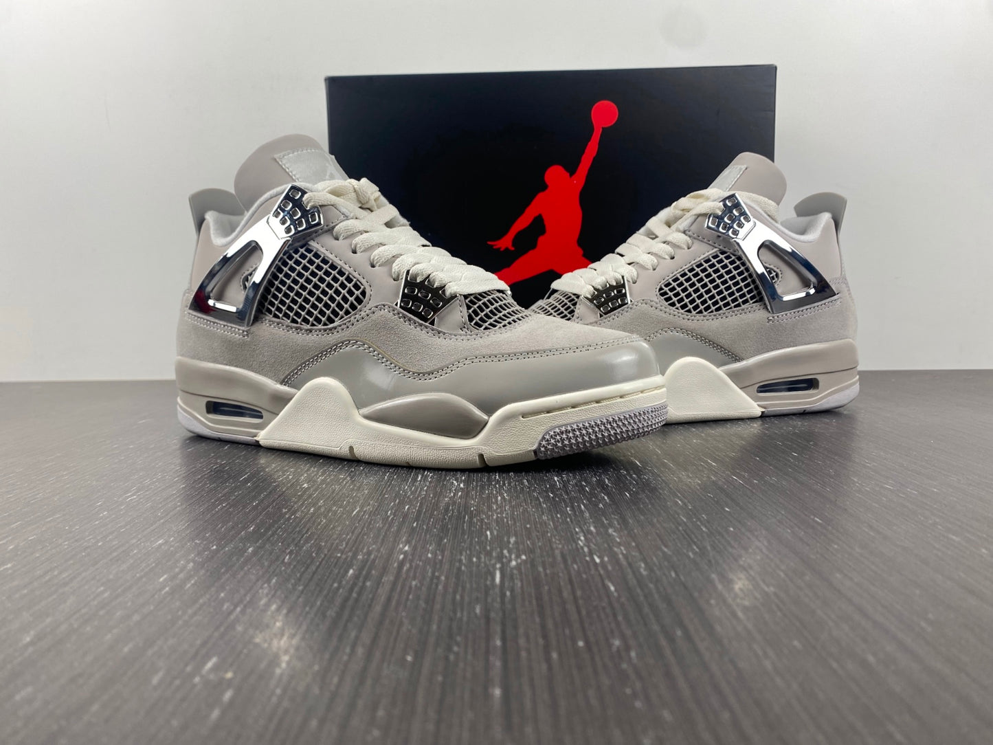 Jordan 4 Frozen Moment