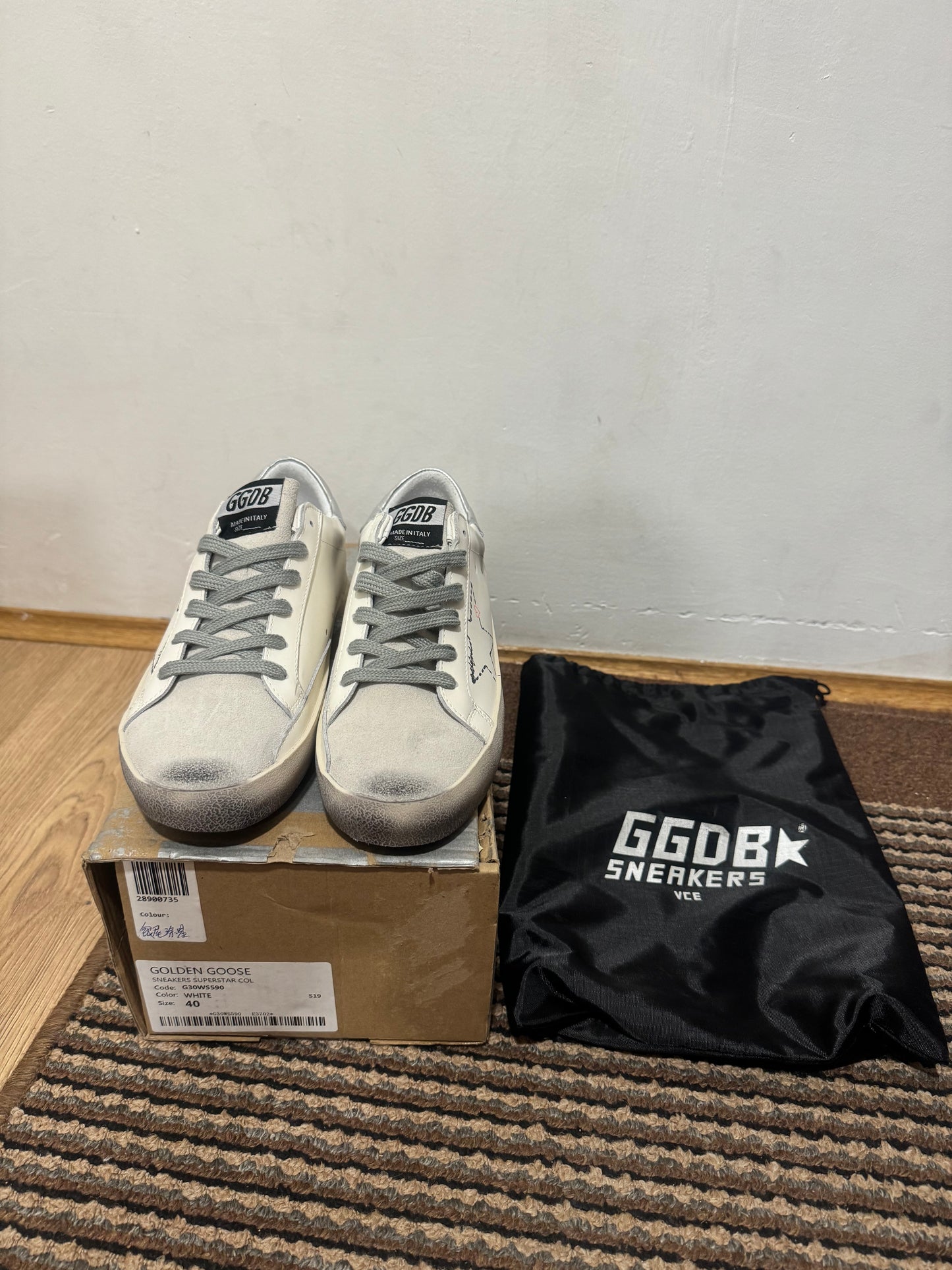 Golden Goose Broj 40 (Odmah dostupno)