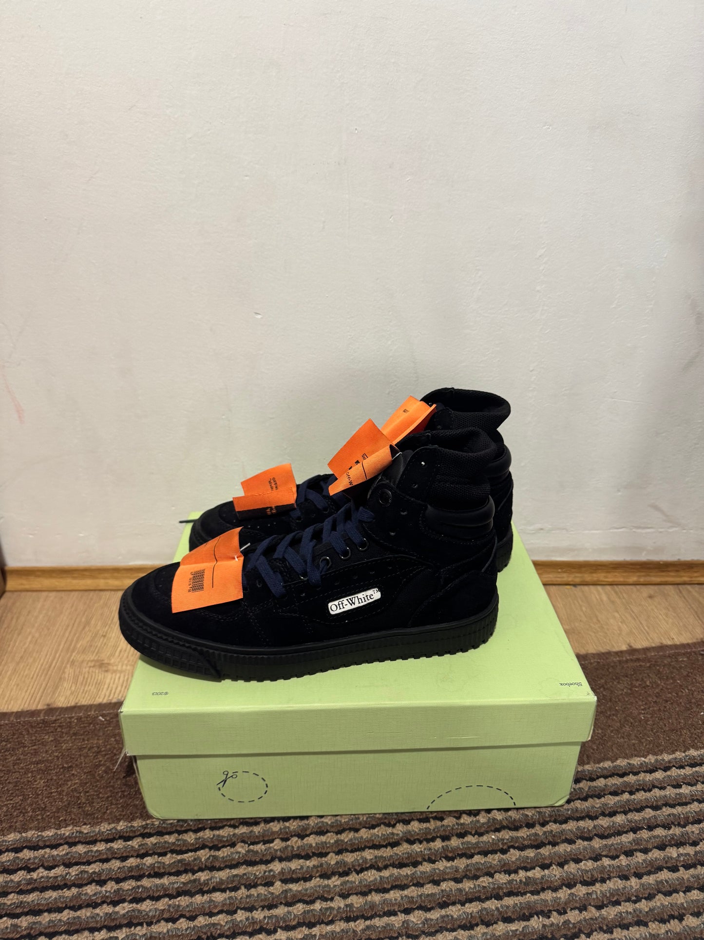 Off White Court Broj 41(Odmah dostupno)