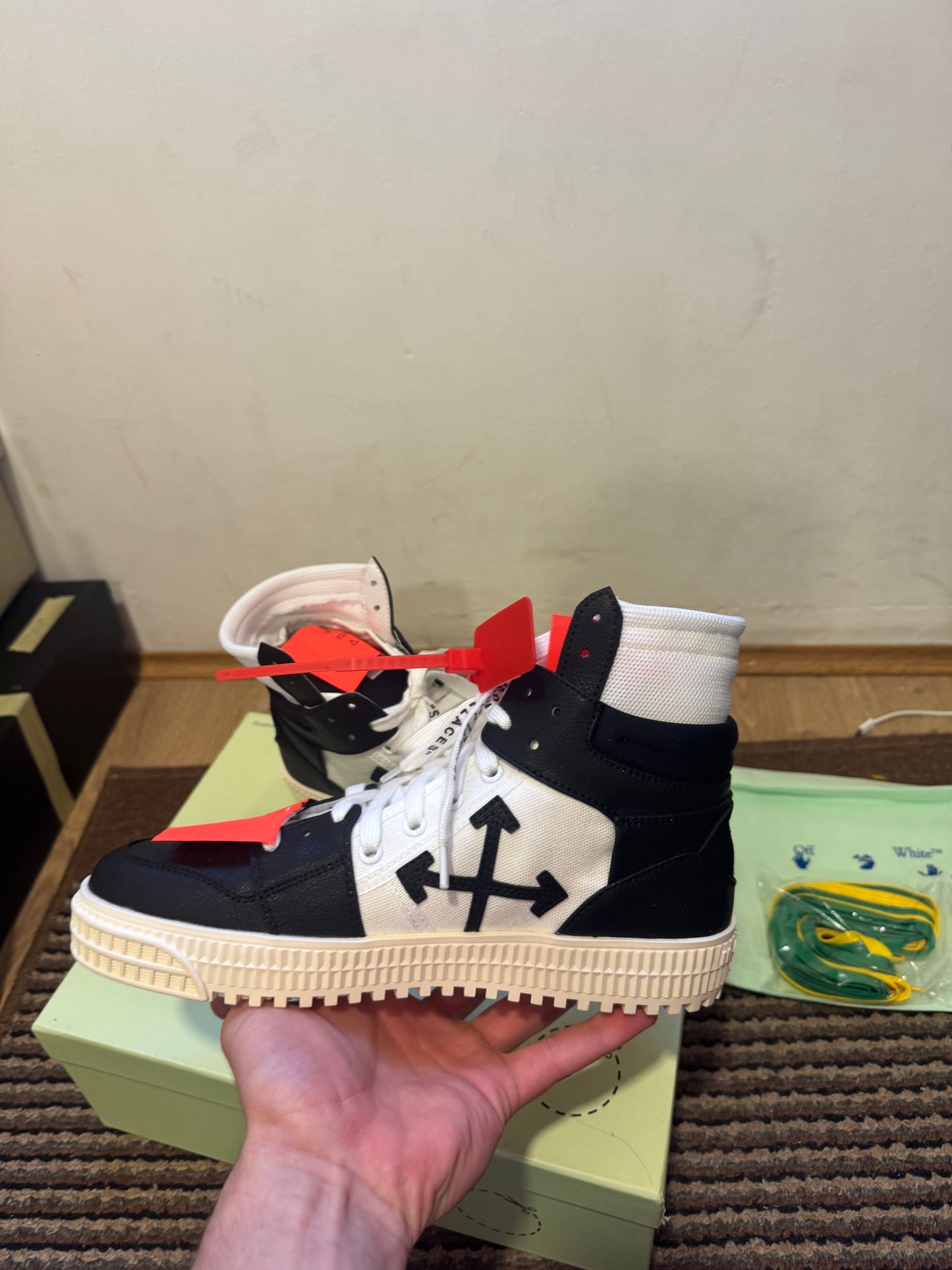 Off White Court Broj 41(Odmah dostupno)