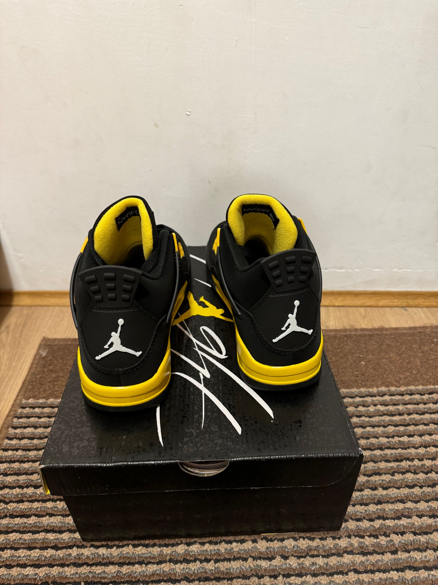 Jordan 4 Yellow Thunder Broj 41 (Odmah dostupno)