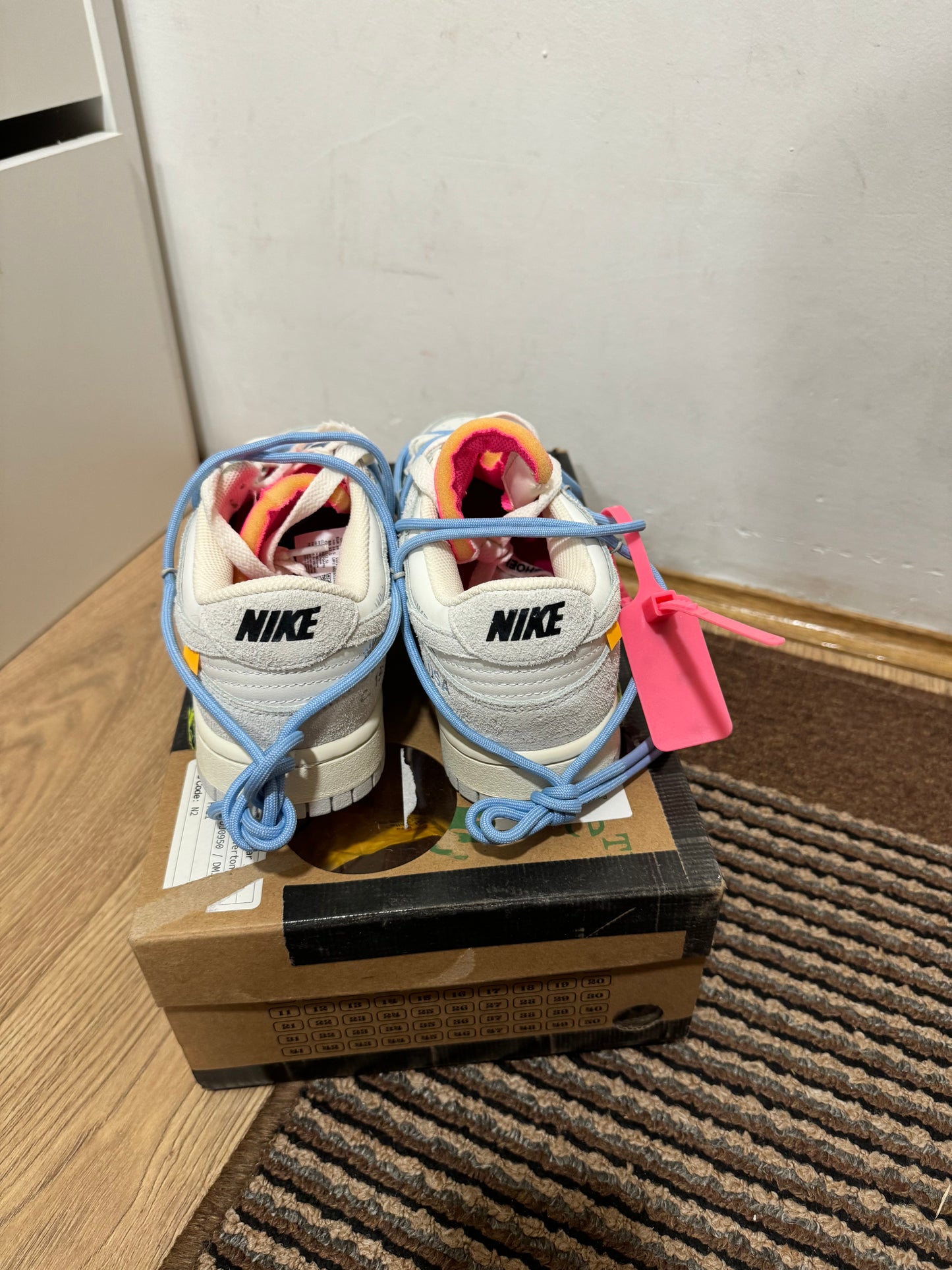 Off White dunk Lot 38 Broj 39, 40(Odmah dostupno)