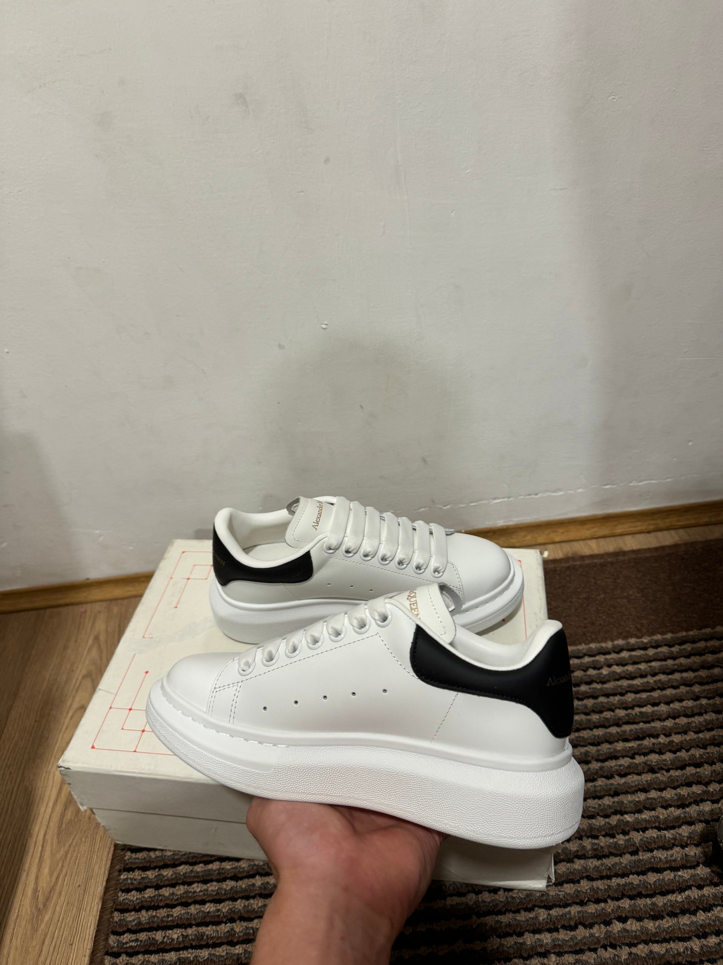 Alexander McQueen Broj 39(Odmah Dostupno)