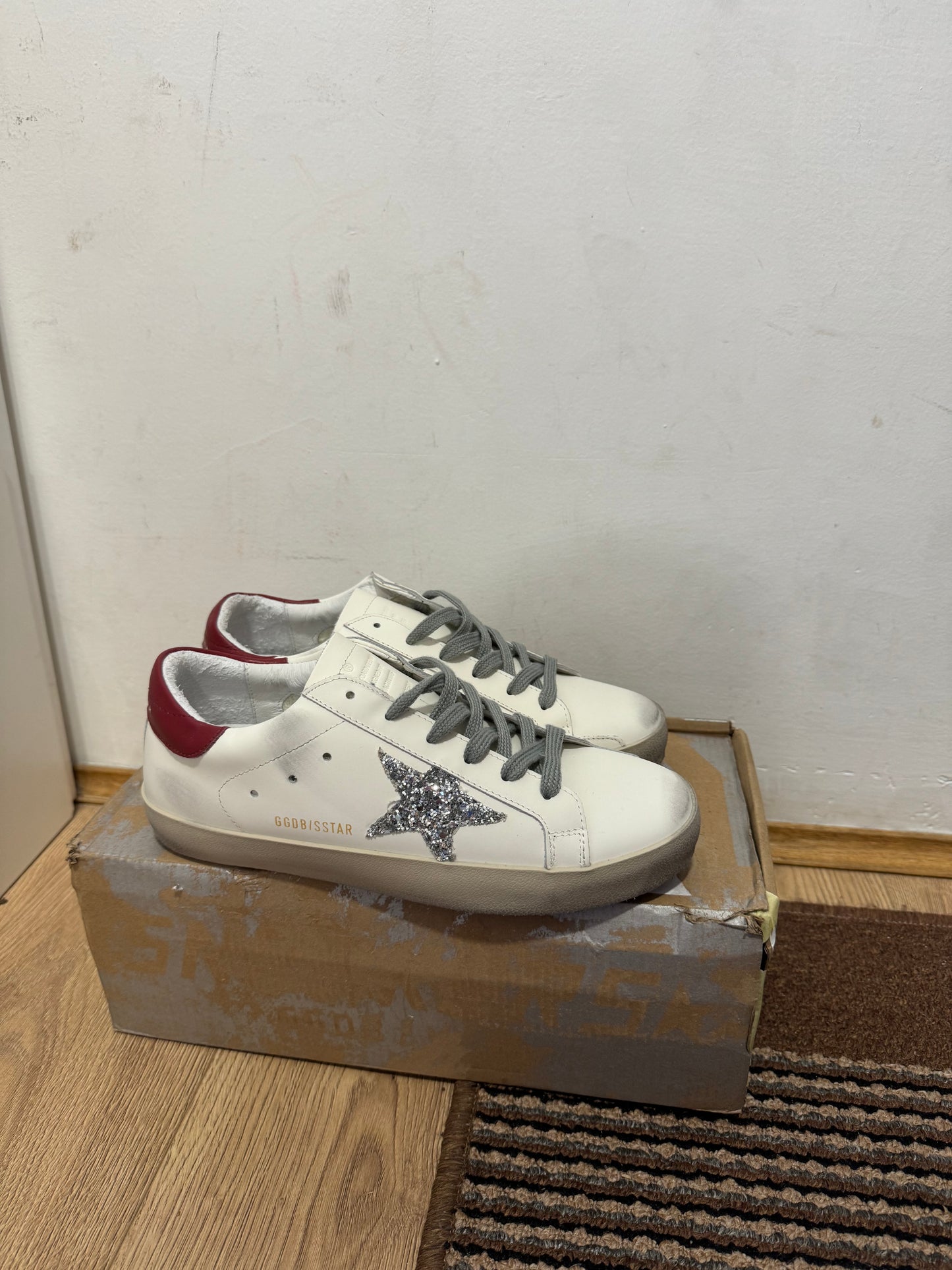 Golden Goose Broj 40,41(Odmah dostupno)