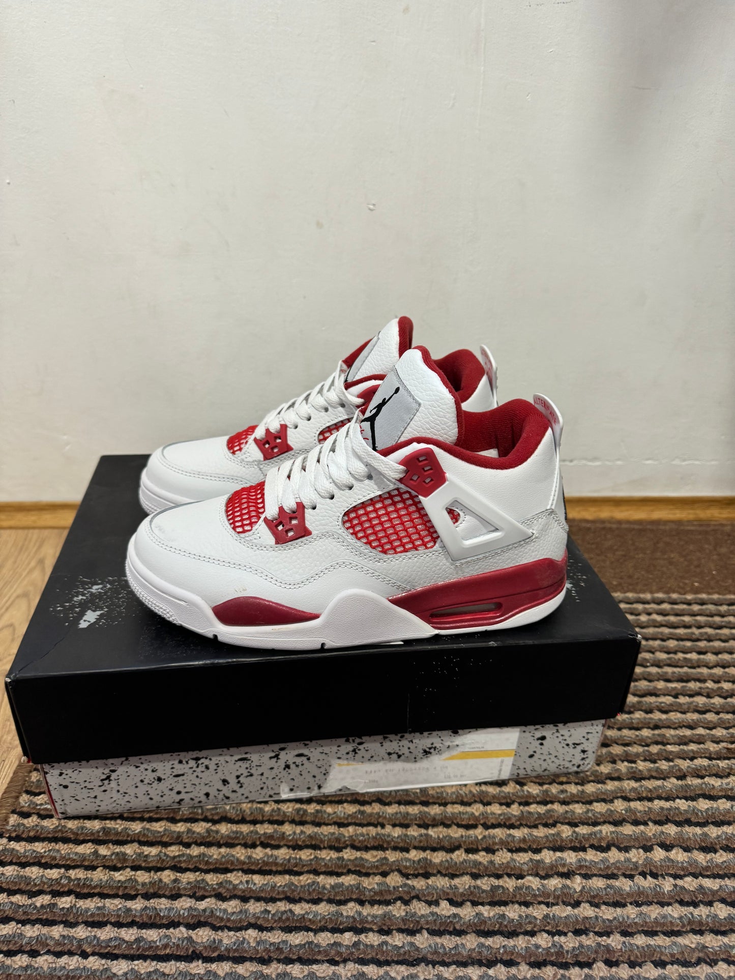 Jordan 4 Alternate Broj 39 (Odmah dostupne)