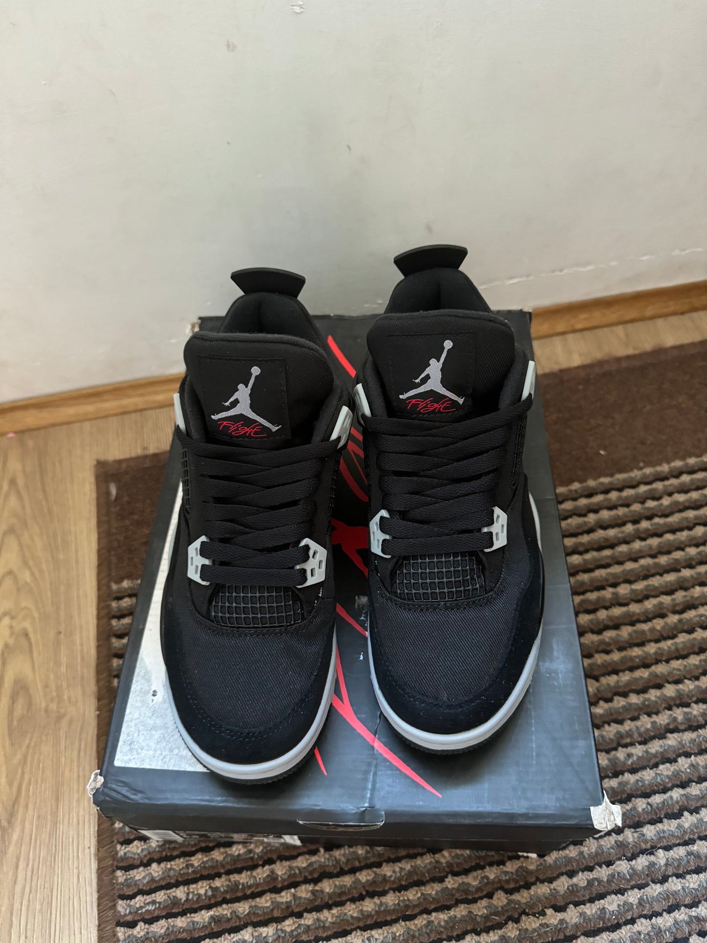 Jordan 4 Black Canvas Broj 37.5 (Odmah dostupno)