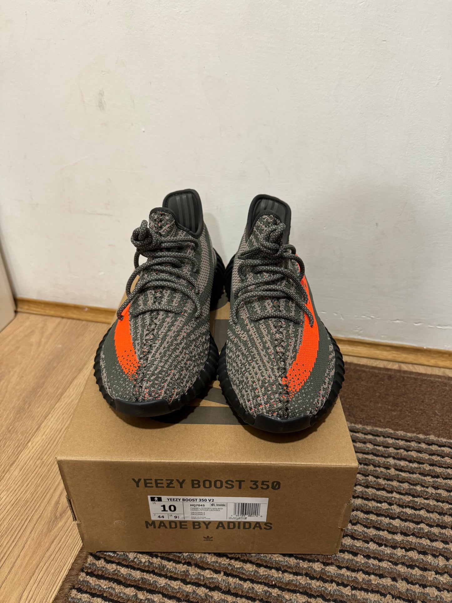 Yeezy 350 Carbon Beluga Broj 44(Odmah Dostupno)