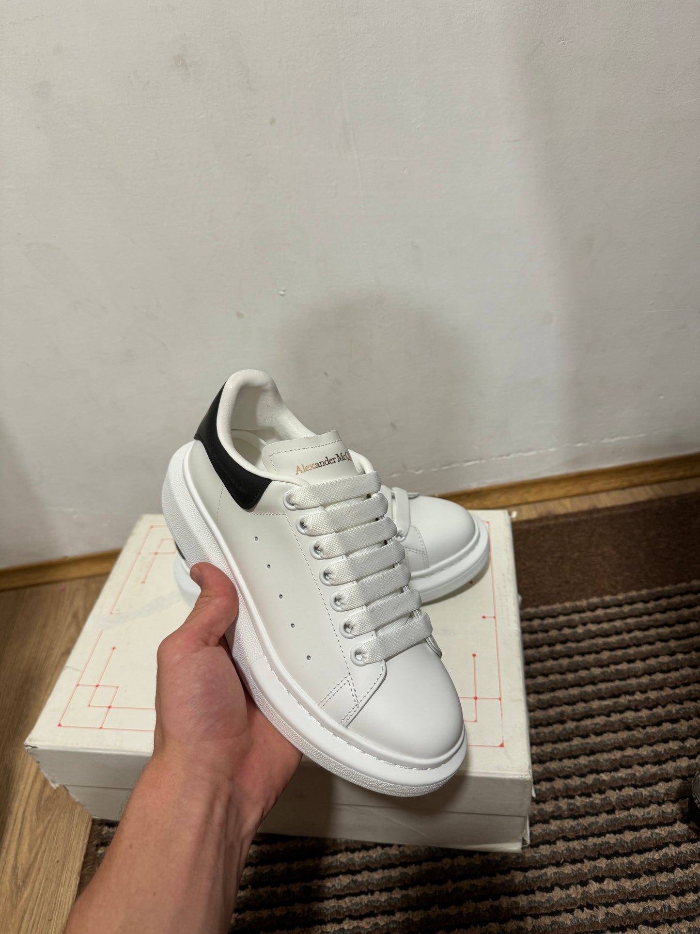 Alexander McQueen Broj 39(Odmah Dostupno)