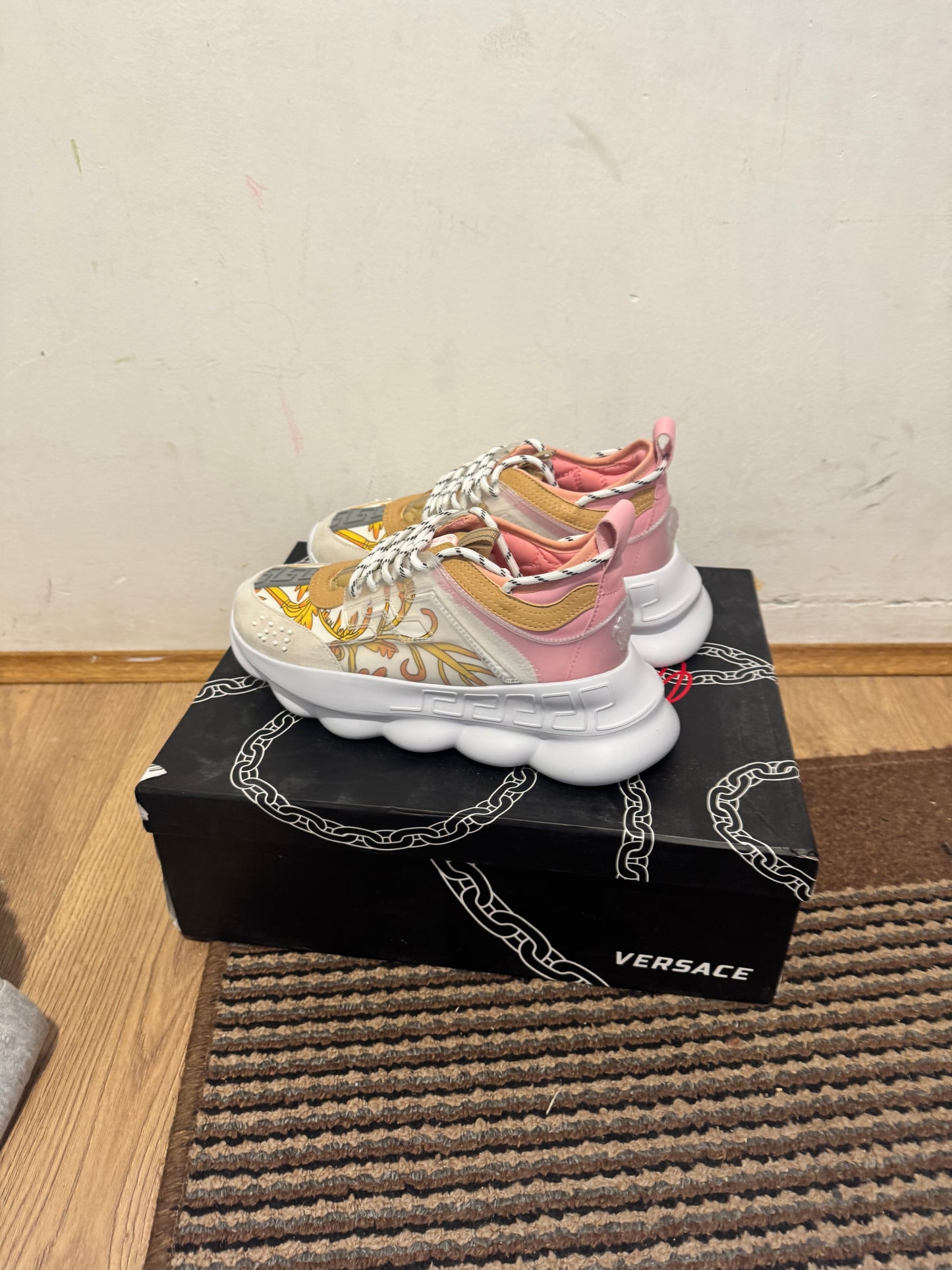 Versace Broj 39(Odmah dostupno)